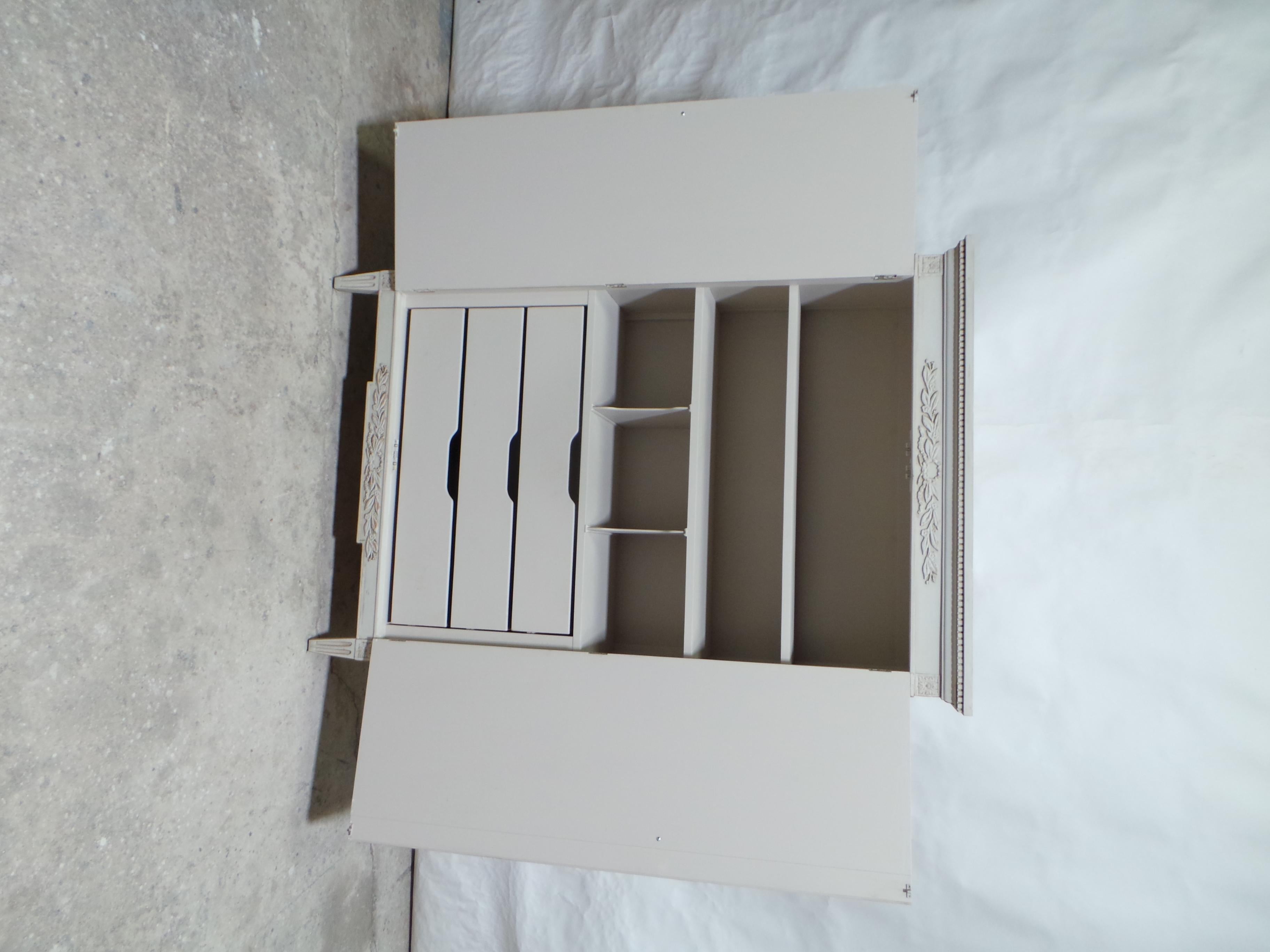Armoire gustavienne en vente 2