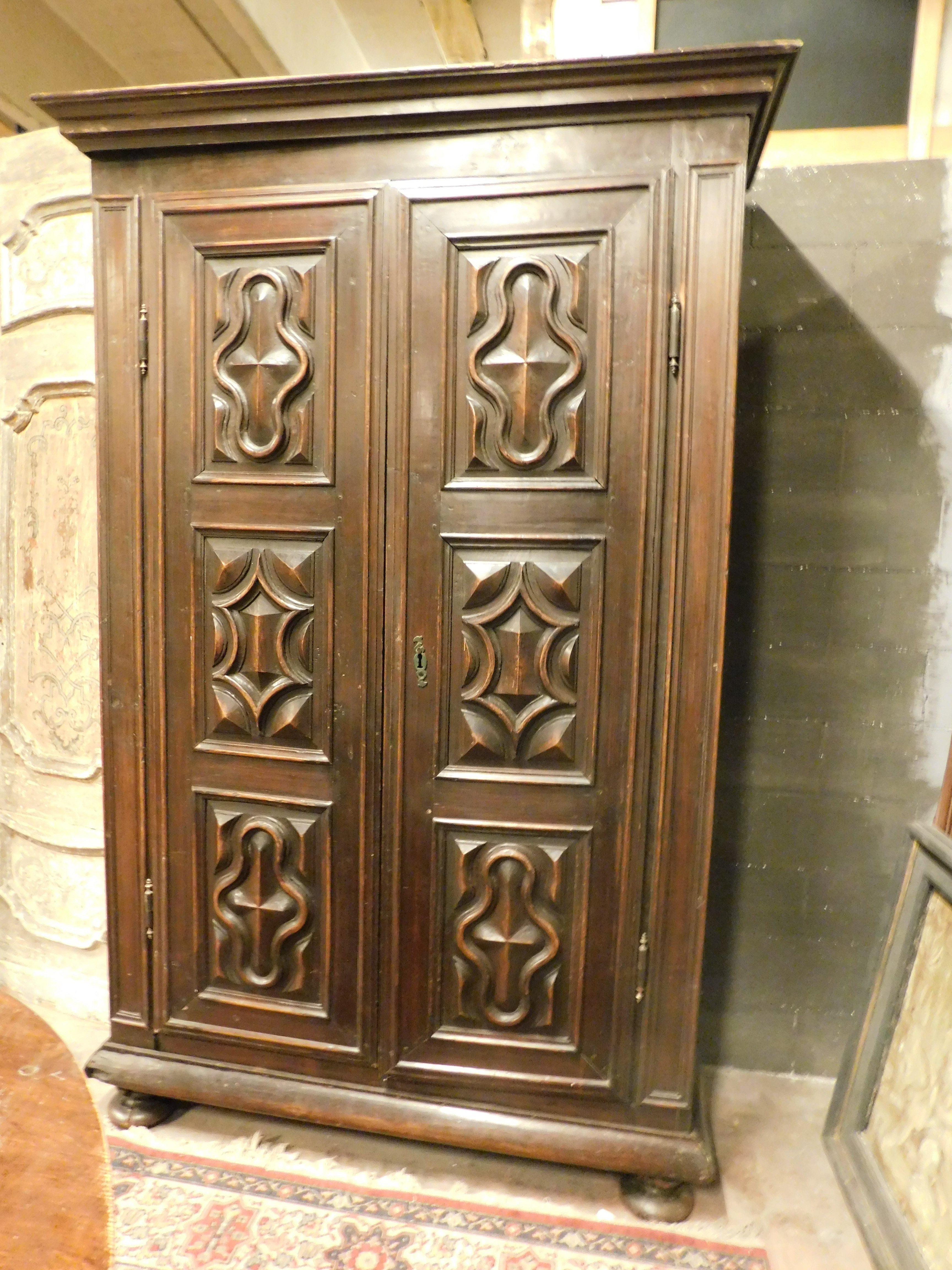 Poplar Wardrobe in poplar wood, two doors with six diamond-carved panels, Italy For Sale