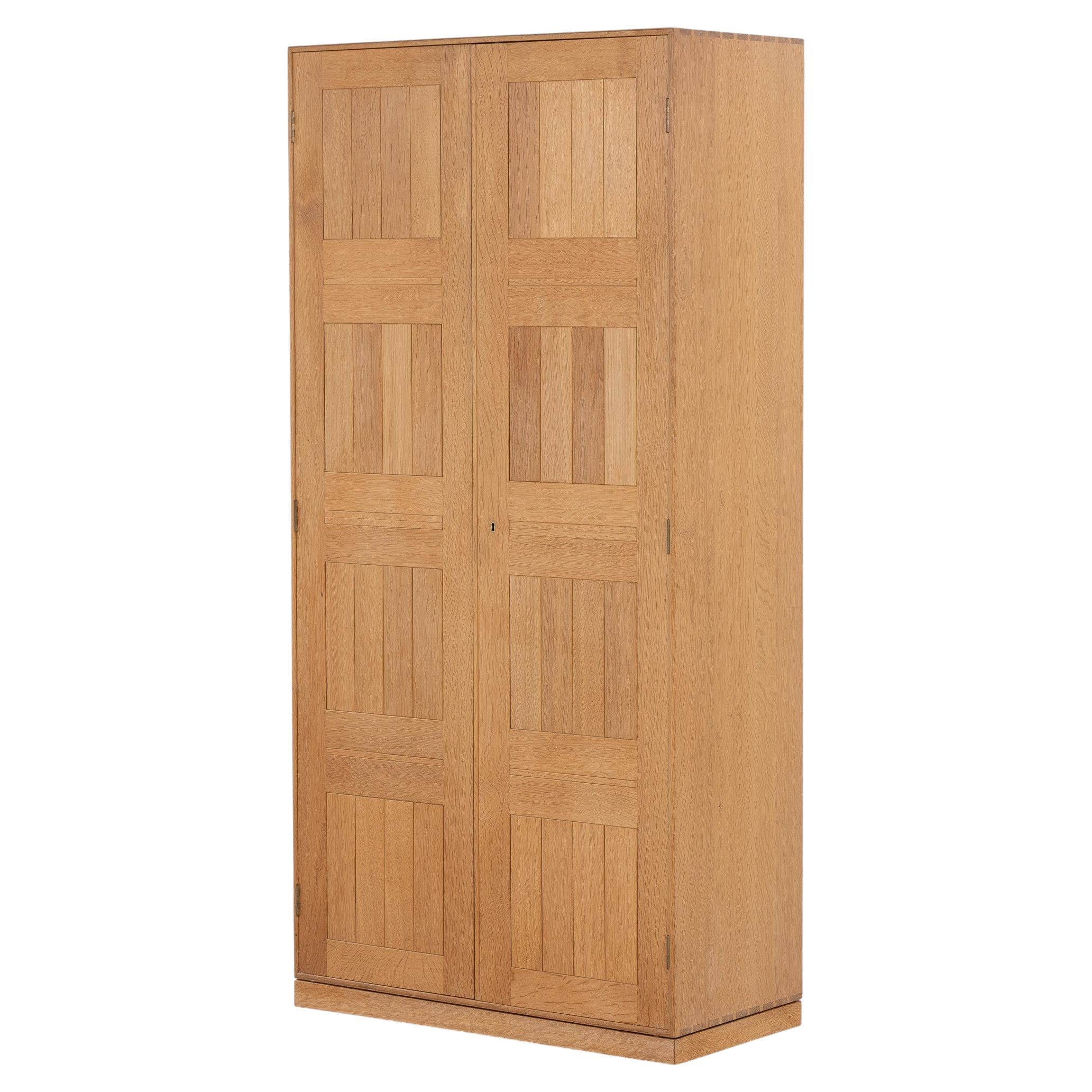 Wardrobe in solid oak by Mogens Koch im Angebot