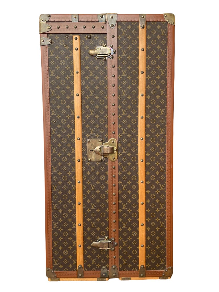 louis Vuitton Woman Monogram trunk ( build before 1914) 