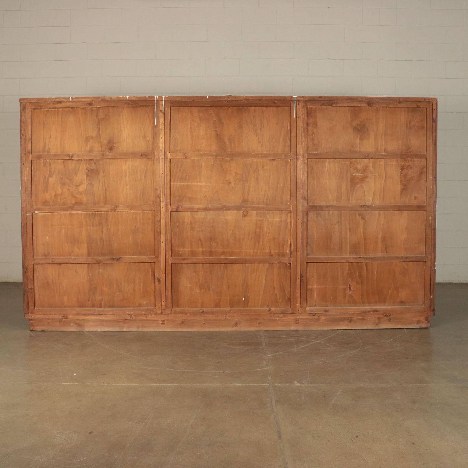 Wardrobe of the 1930s-1940s In Good Condition In Milano, IT