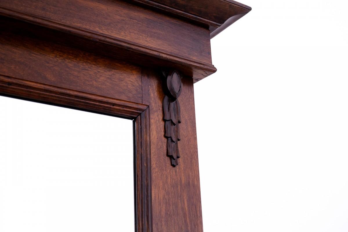 Kleiderschrank, Westeuropa, um 1920. (Art déco) im Angebot