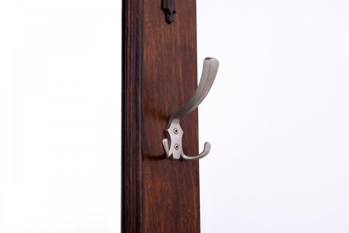 Kleiderschrank, Westeuropa, um 1920. im Angebot 1