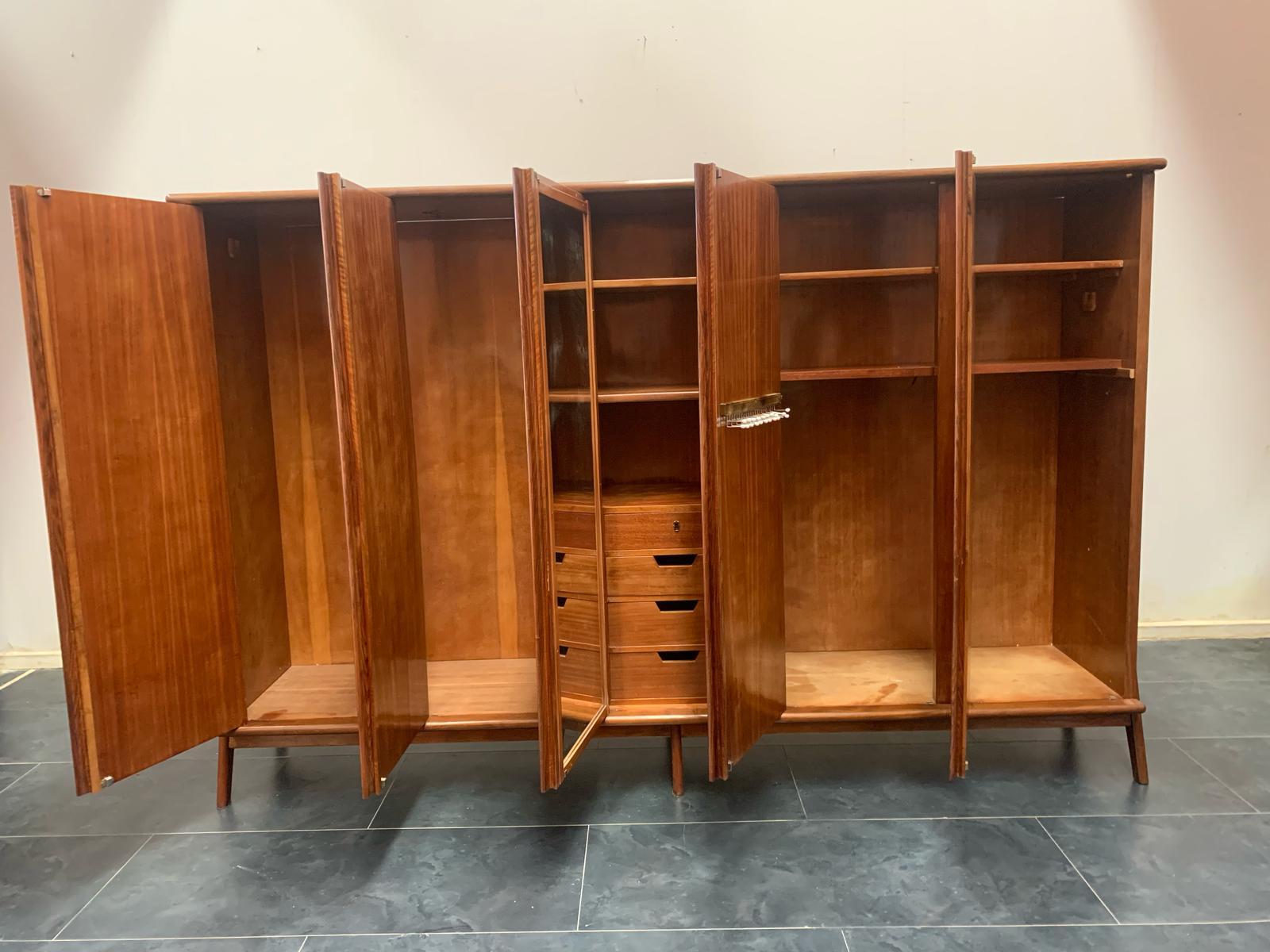 Wardrobe with diagonal doors without handles and hinges from the 60s For Sale 8