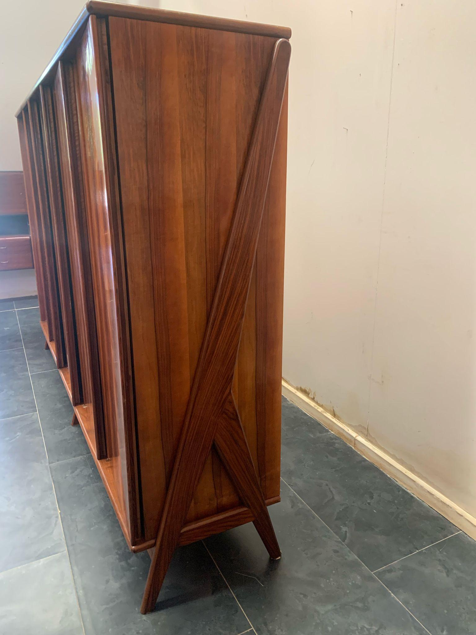 Wardrobe with diagonal doors without handles and hinges from the 60s For Sale 1