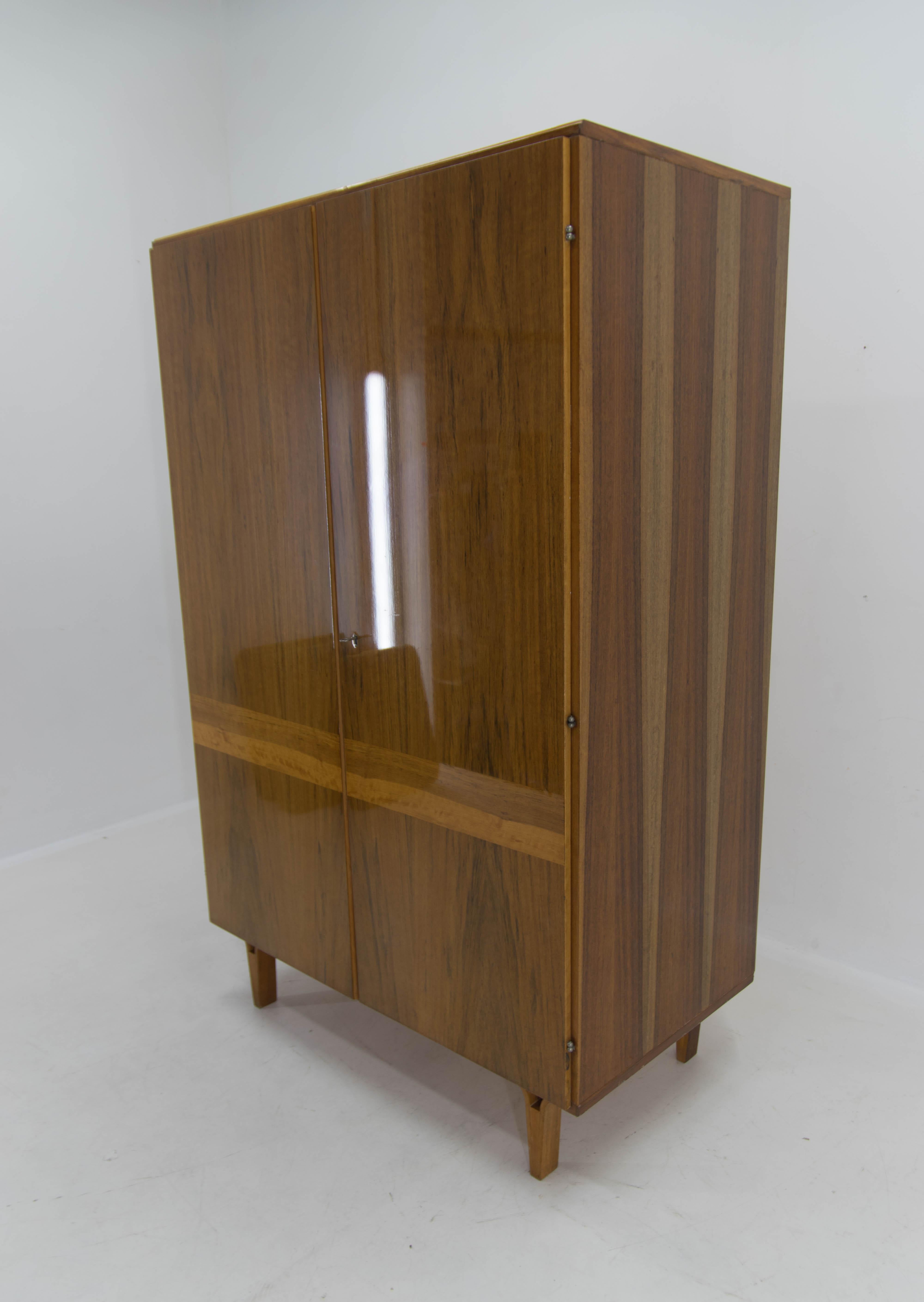 Mid-Century Modern Wardrobe with Shelves in High Gloss Finish by Mezulanik for Novy Domov, 1970s