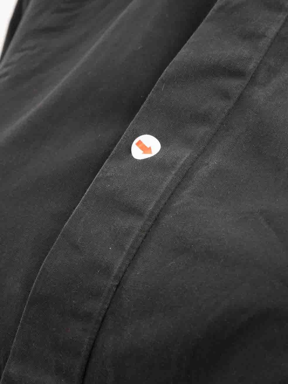 Kleiderschrank.NYC Schwarzes langärmeliges Hemd aus Baumwolle Größe M Damen im Angebot