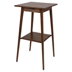 Waring and Gillow. A good quality little Arts and Crafts oak sidetable