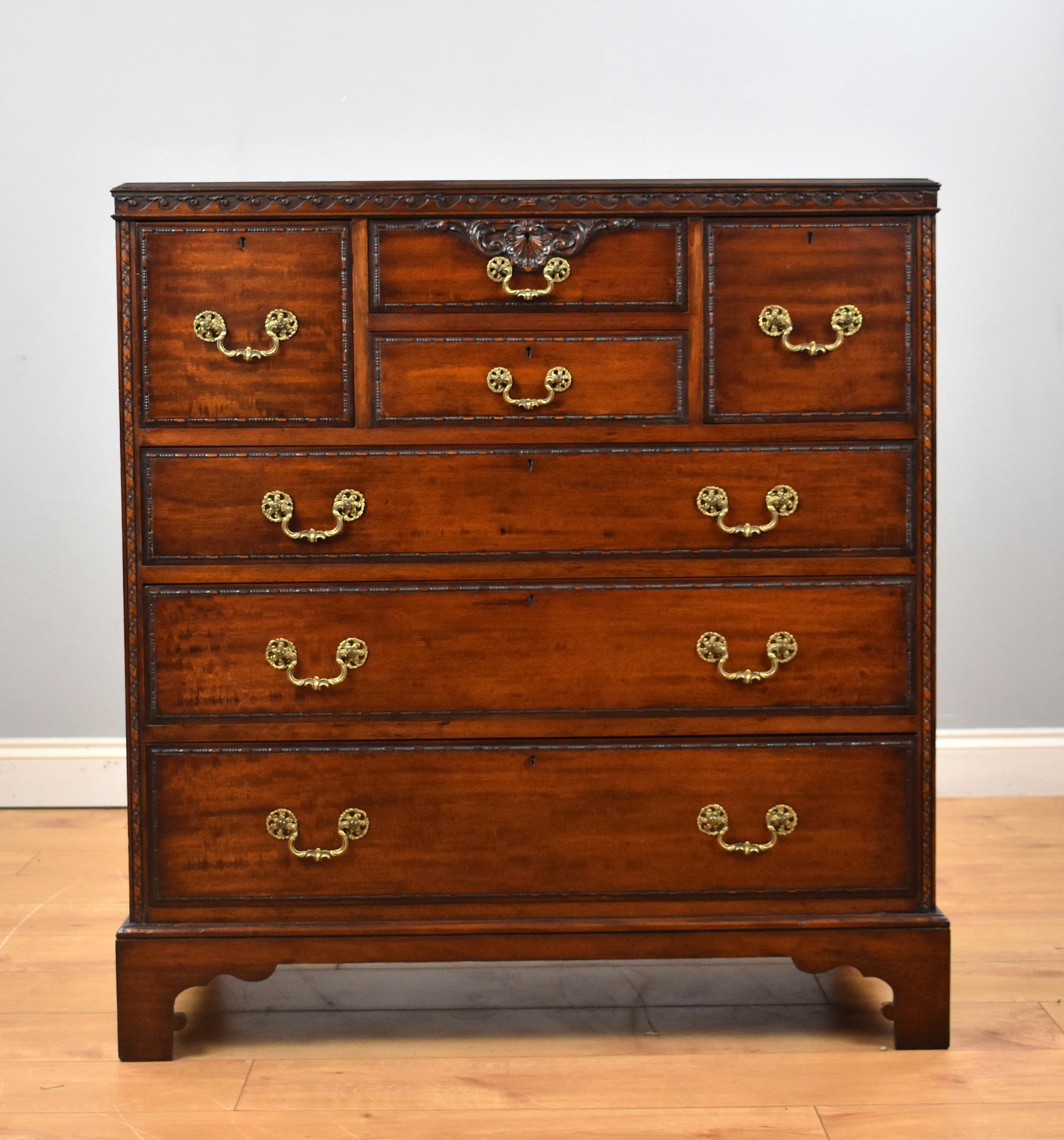 Waring and gillow mahogany chest drawers in good condition having been polished by hand. The chest has four drawers to the top and three long drawers below all with decorative brass handles and stands on bracket feet. Makers label in top drawer.