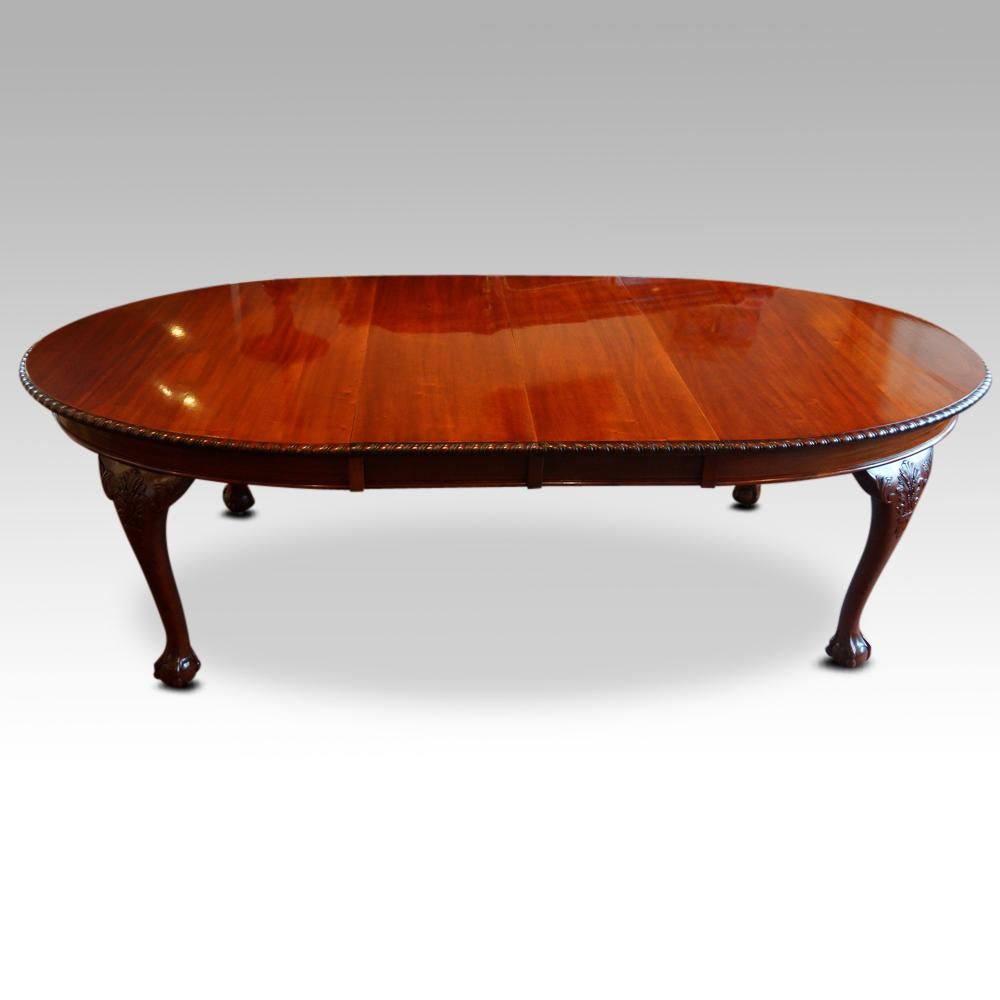 Waring and Gillow Mahogany Extending Dining Table For Sale 5