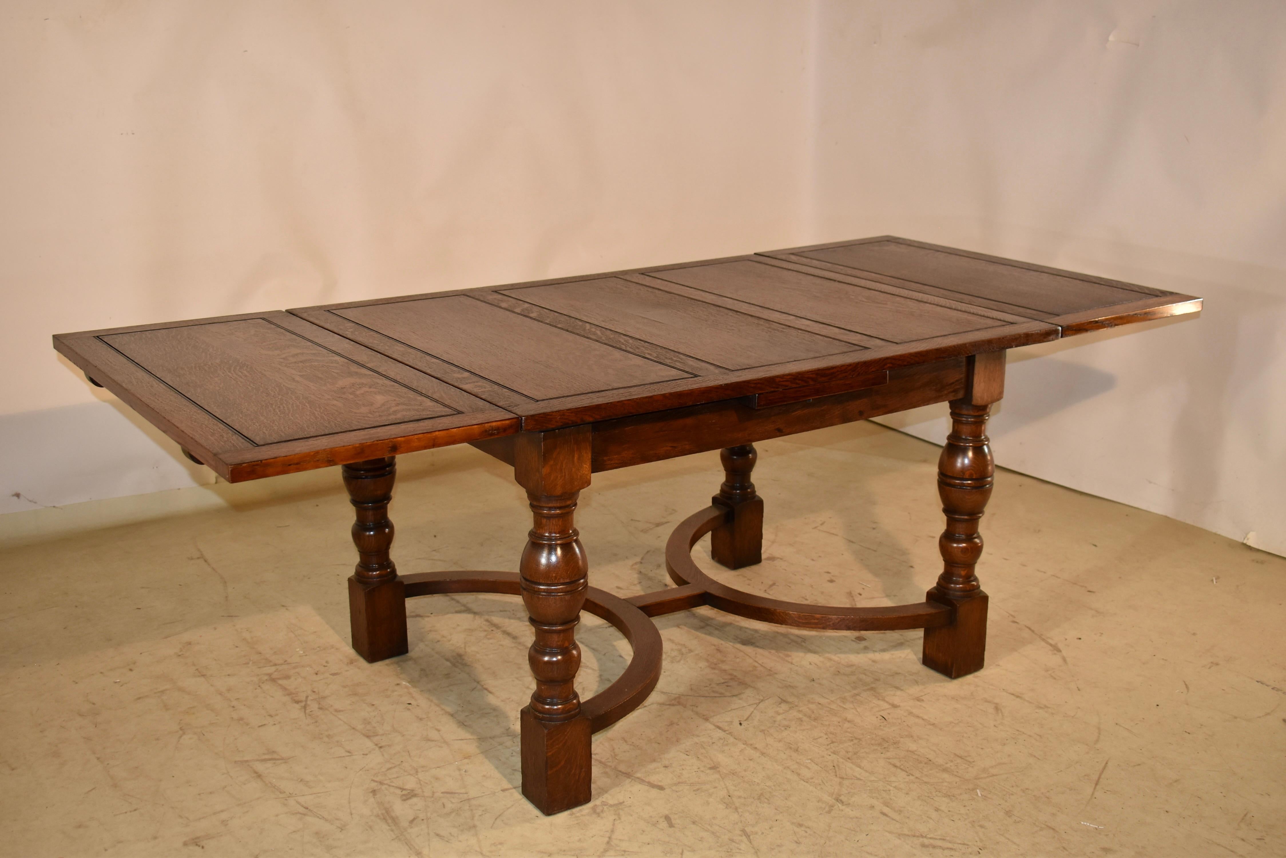 Waring and Gillow Signierter getäfelter Tisch mit Schublade, CIRCA 1920 im Angebot 2