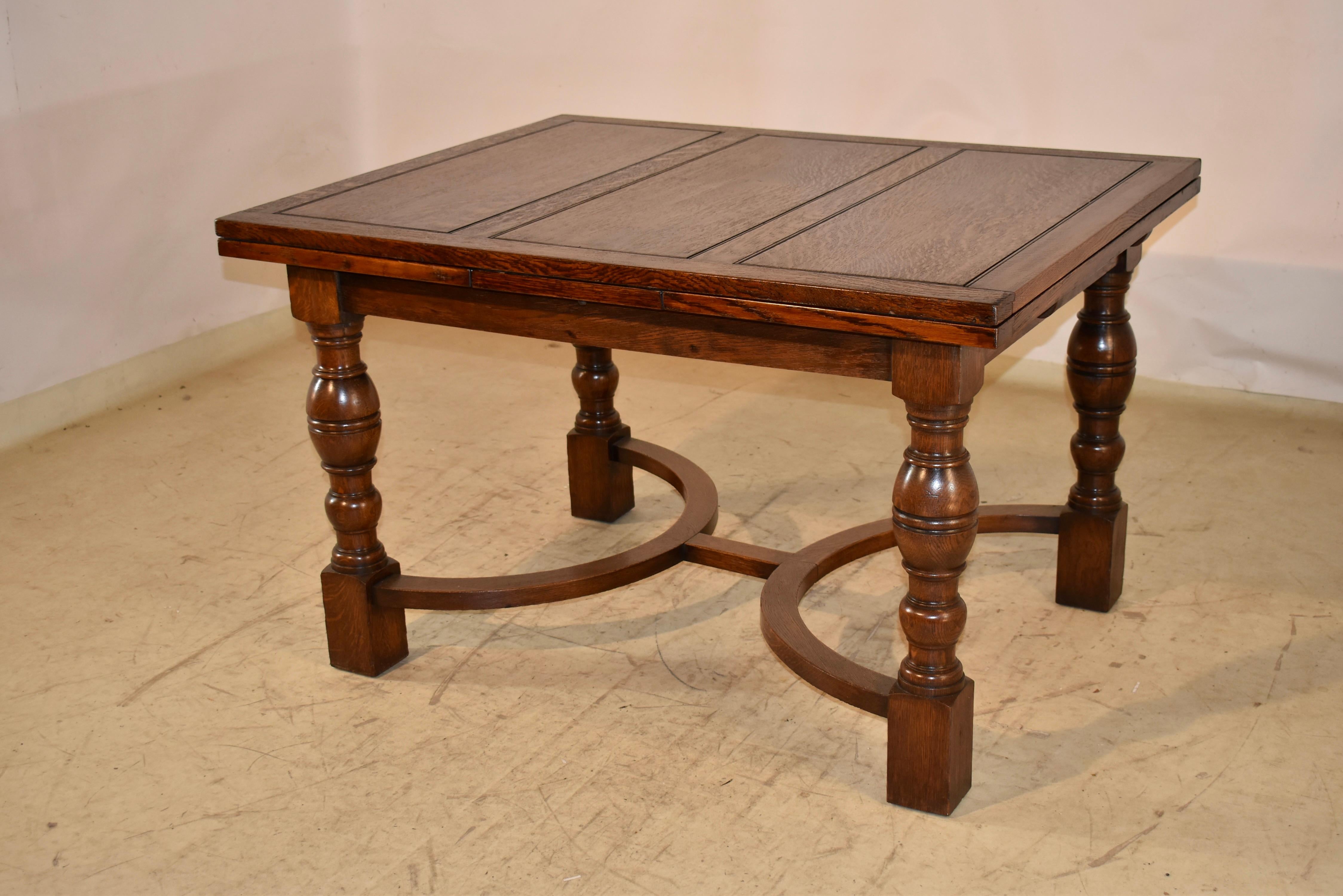Waring and Gillow Signierter getäfelter Tisch mit Schublade, CIRCA 1920 im Zustand „Gut“ im Angebot in High Point, NC
