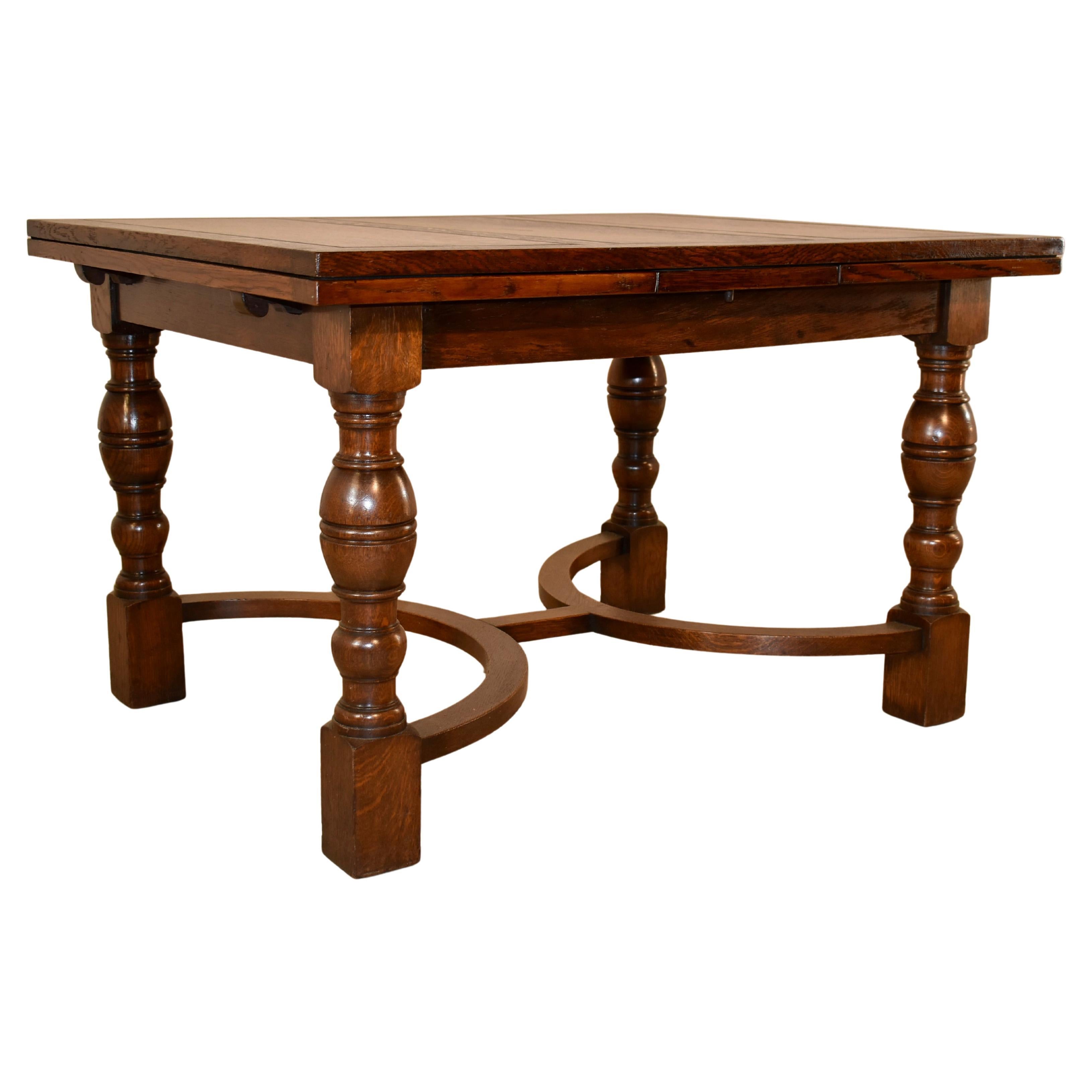 Waring and Gillow Signierter getäfelter Tisch mit Schublade, CIRCA 1920 im Angebot