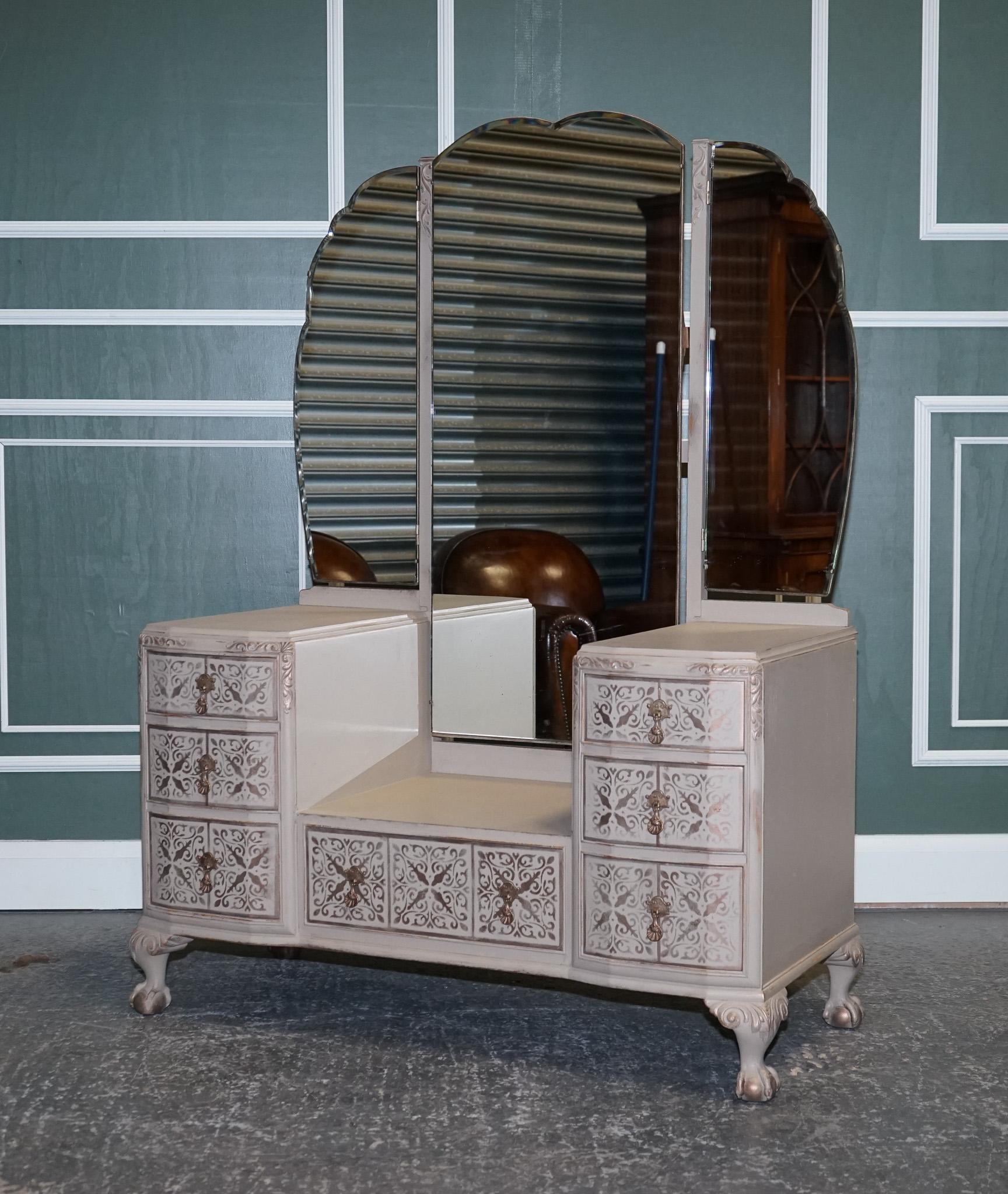 British Waring & Gillow 1932 Antiqued Hand Painted Beige Bronze Patterns Dressing Table For Sale