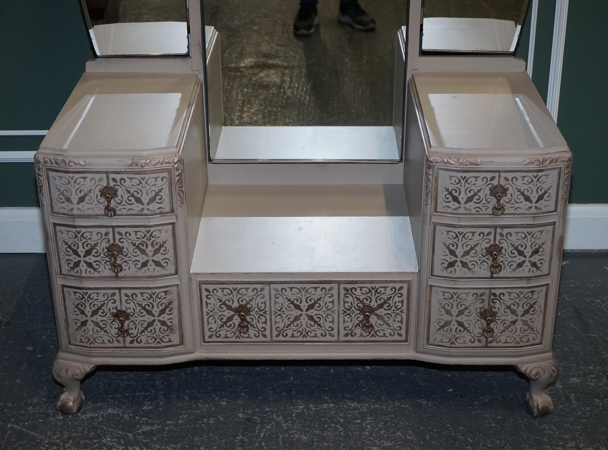 20th Century Waring & Gillow 1932 Antiqued Hand Painted Beige Bronze Patterns Dressing Table For Sale