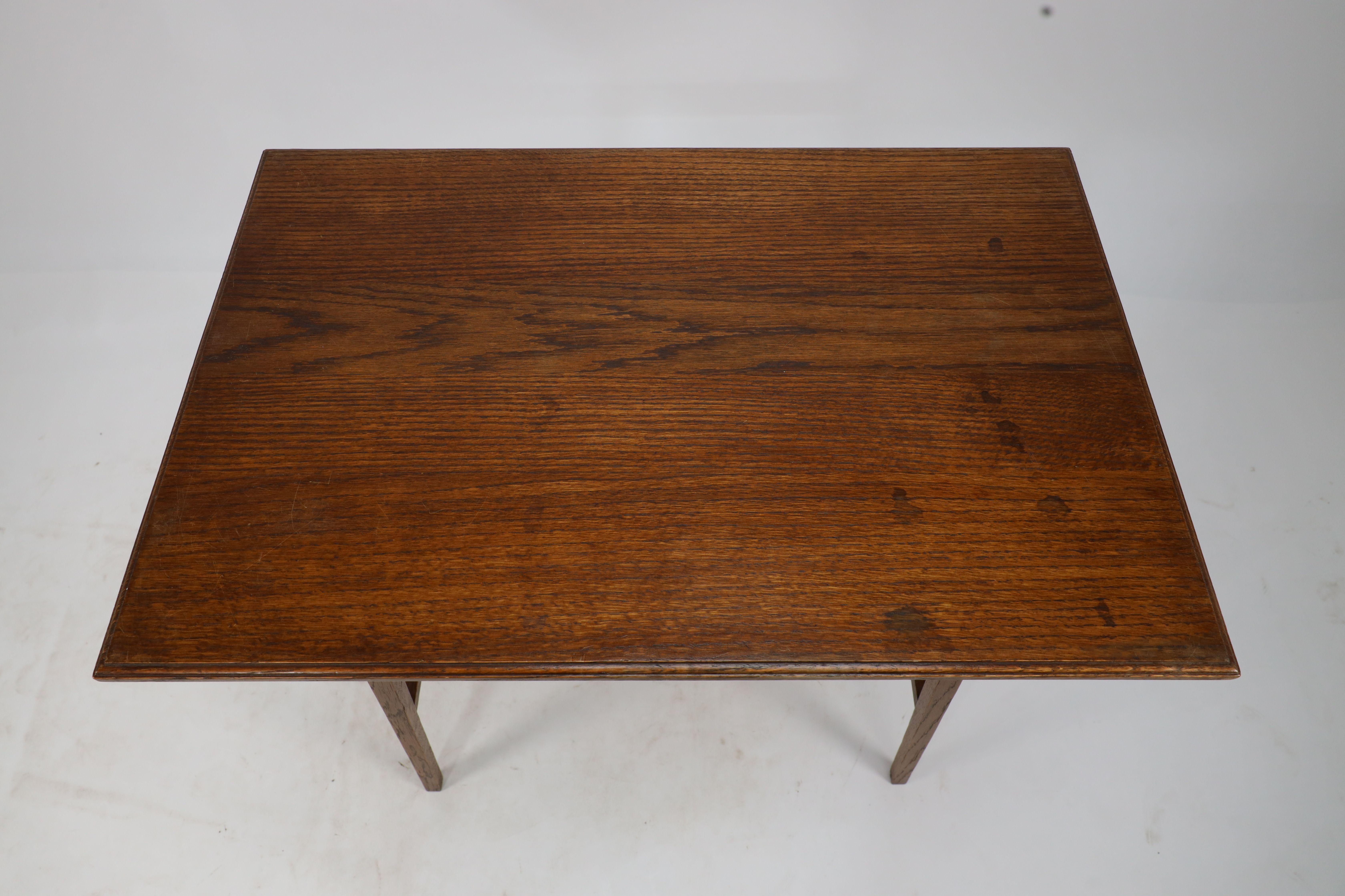 Waring & Gillow. Ein Paar Beistelltische aus Eiche im Glasgow-Stil (Arts and Crafts) im Angebot 5