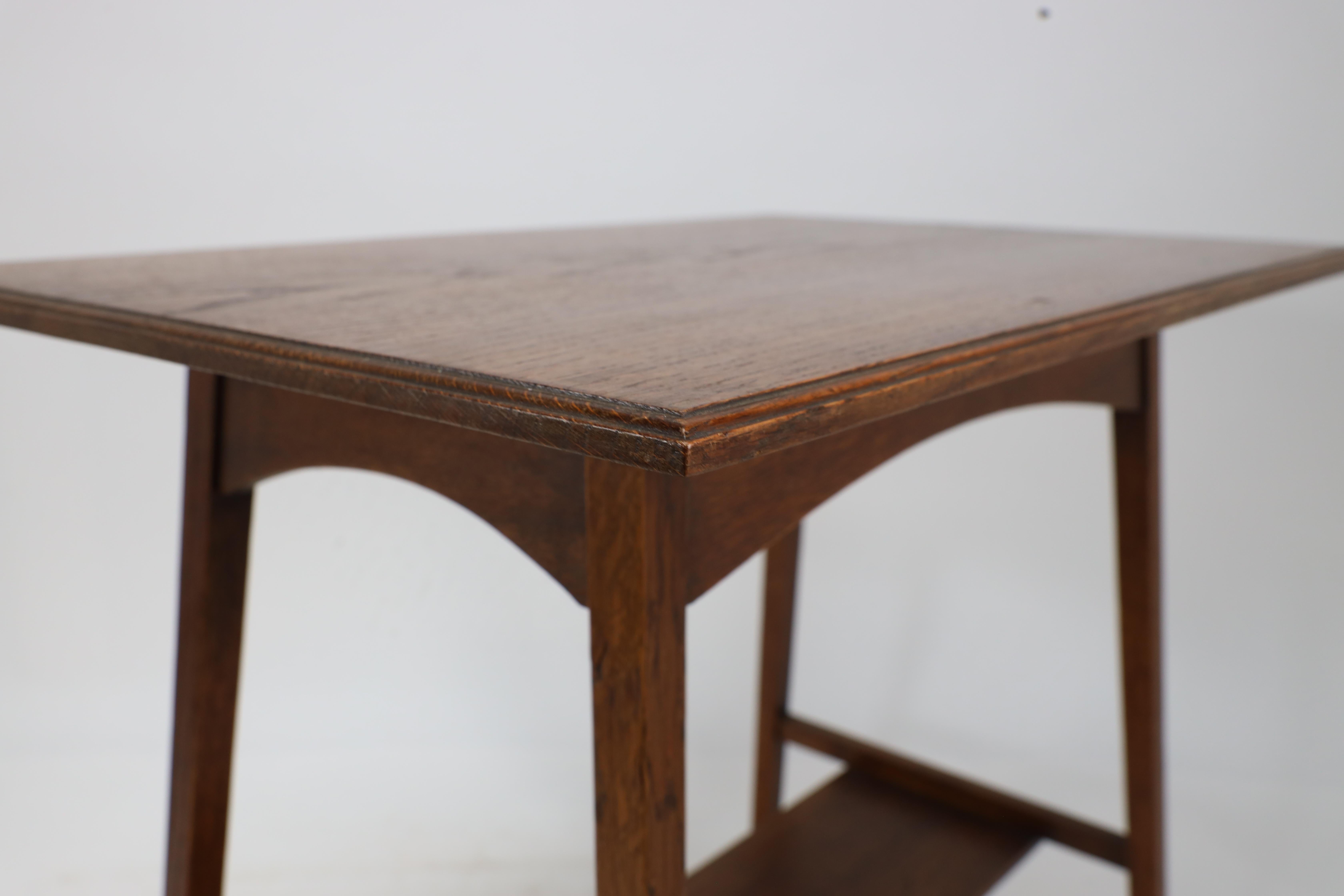 Waring & Gillow. Ein Paar Beistelltische aus Eiche im Glasgow-Stil (Arts and Crafts) im Angebot 10