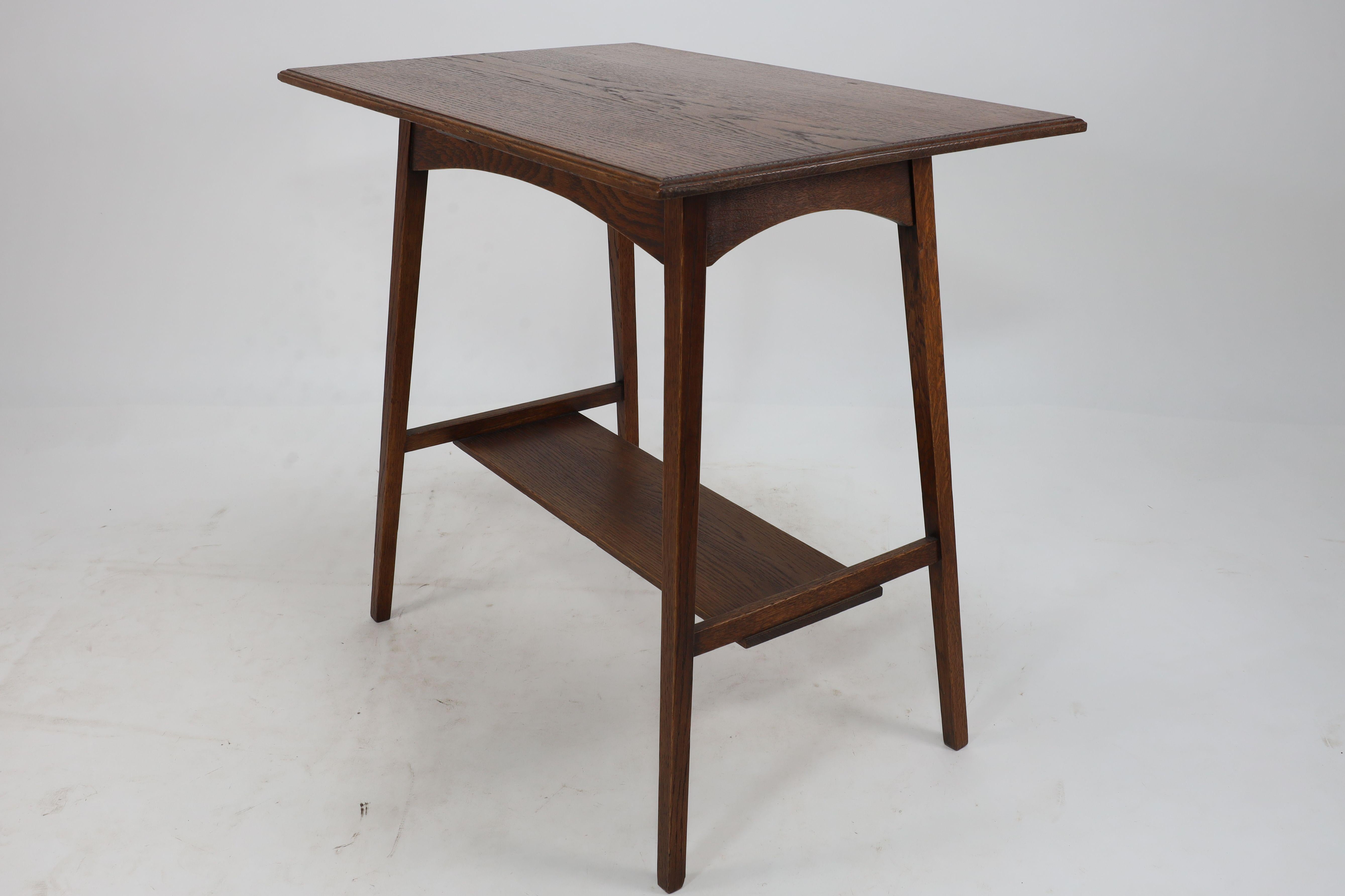 Waring & Gillow. Ein Paar Beistelltische aus Eiche im Glasgow-Stil (Arts and Crafts) im Angebot 1