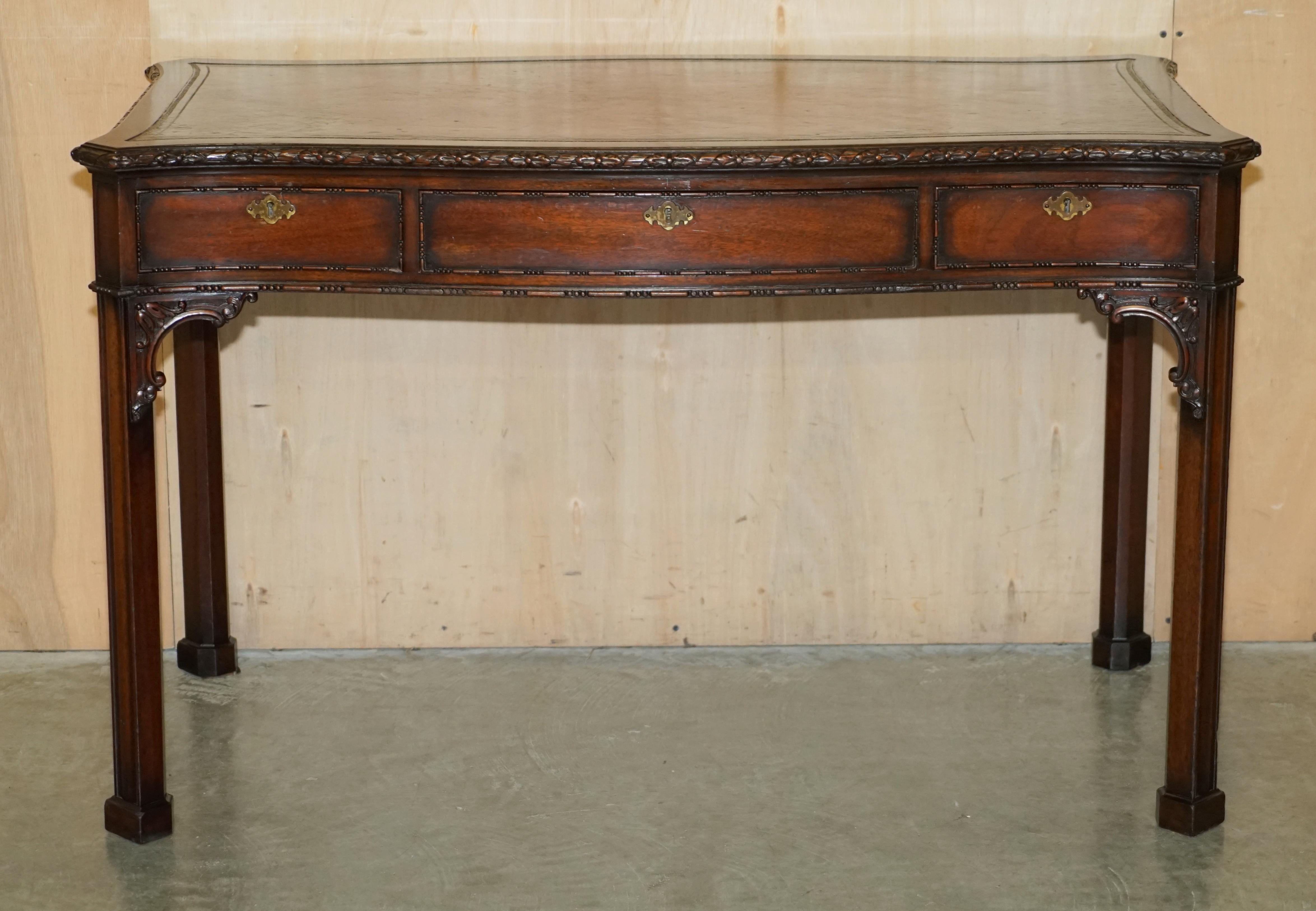 Royal House Antiques

Royal House Antiques is delighted to offer for sale this absolutely exquisite Waring & Gillow Paris writing table with the original hand dyed brown leather top and hand carved legs in the Thomas Chippendale taste

Please note