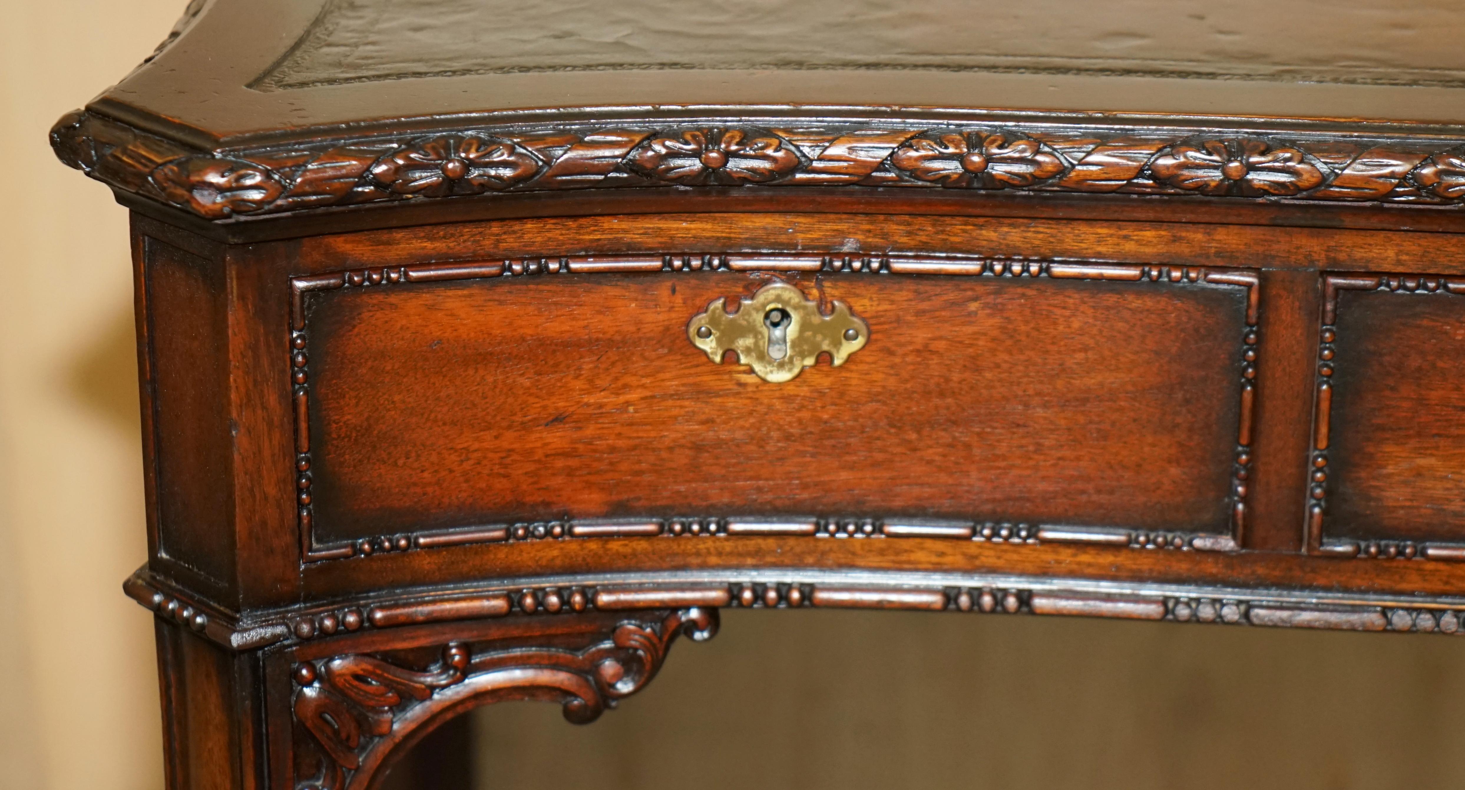 English WARING & GILLOW PARIS THOMAS CHIPPENDALE TASTE LiBRARY DESK BROWN LEATHER TOP For Sale