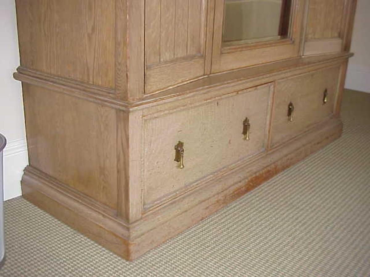 Waring & Gillows George Walton Style of, Arts & Crafts Wardrobe & Dressing Table In Good Condition For Sale In London, GB