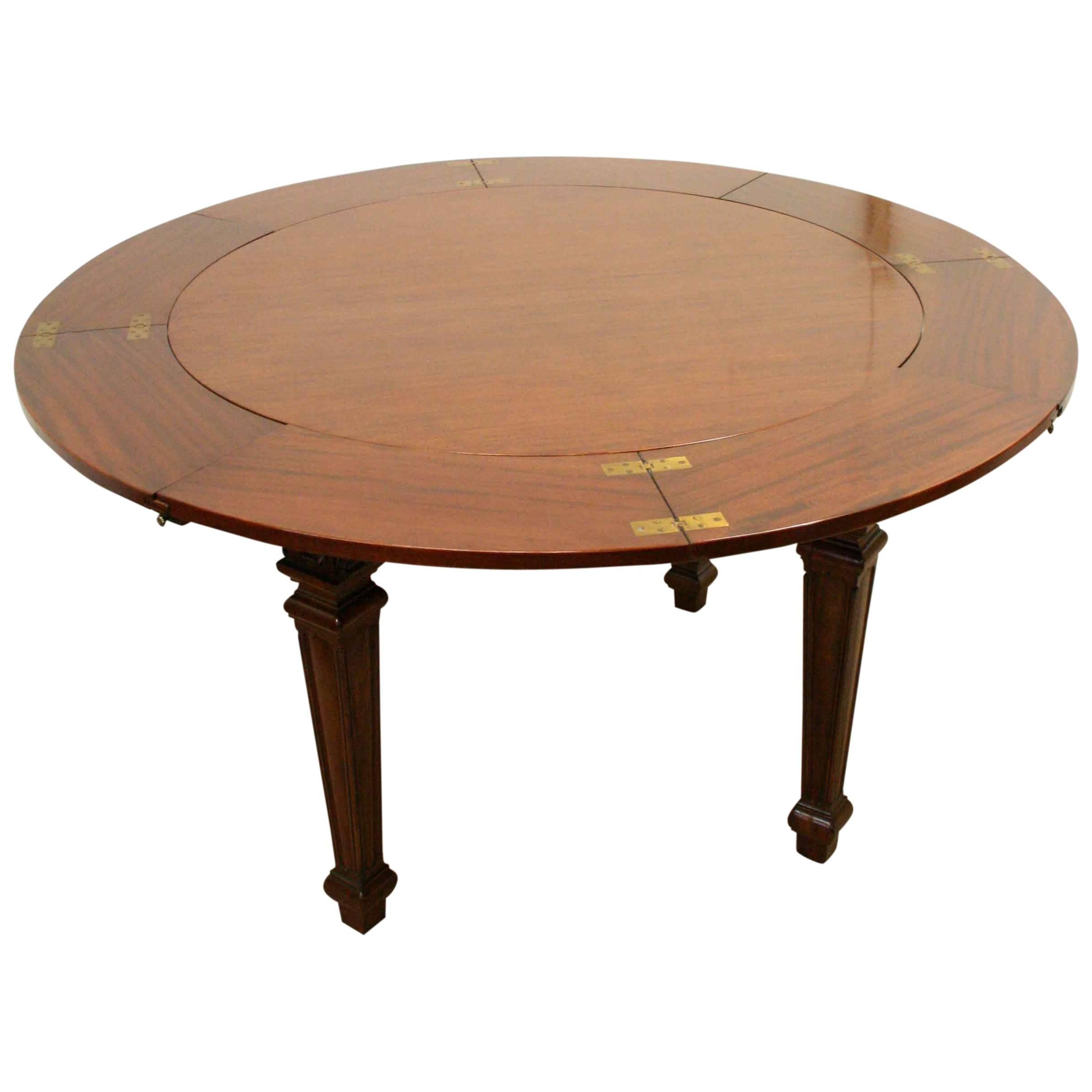Waring & Gillows Mahogany Circular Dining Table For Sale 4