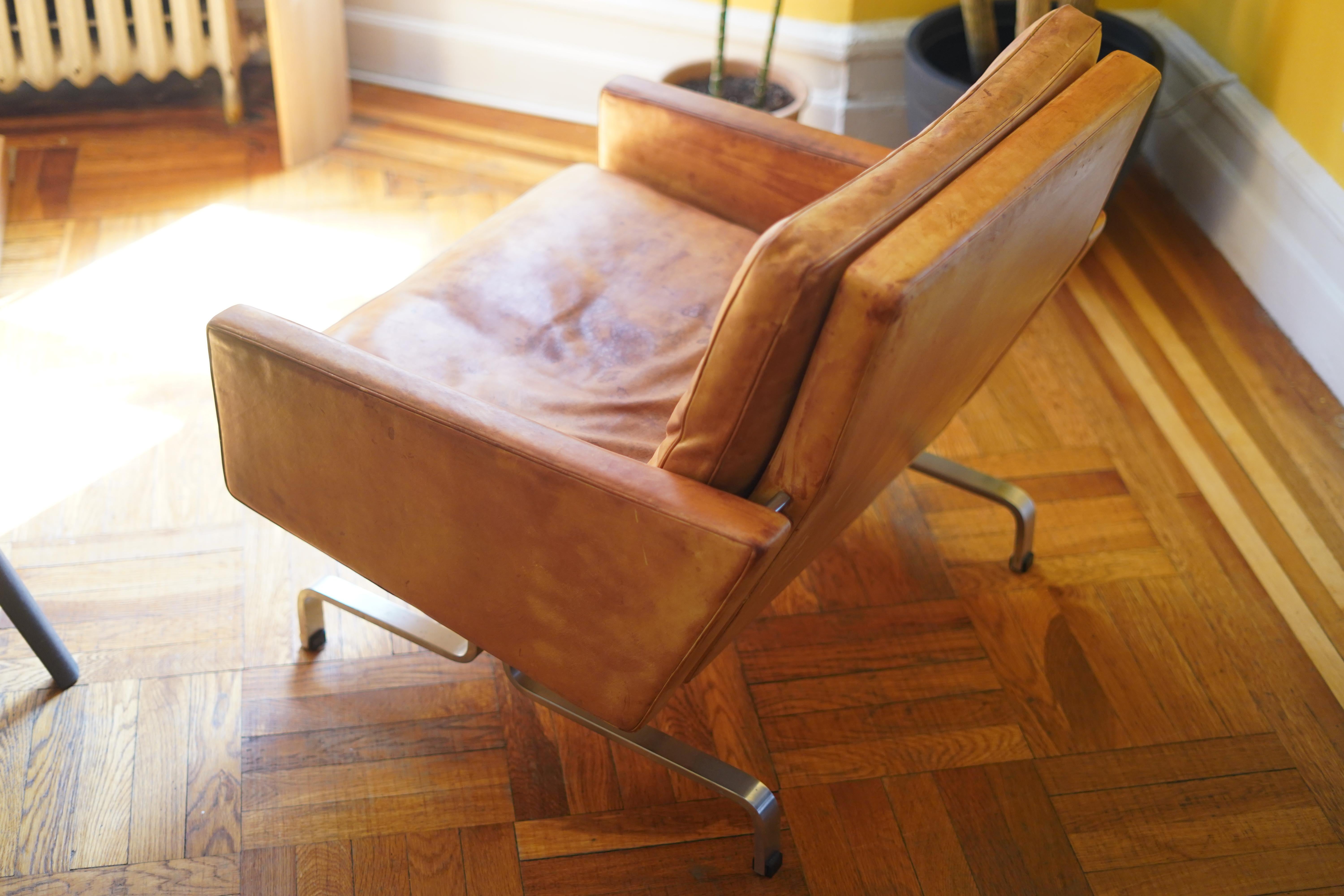 cuir chaud de couleur havane foncé PK31 chaise Fritz Hansen, Danemark 1983 Bon état - En vente à Bronx, NY