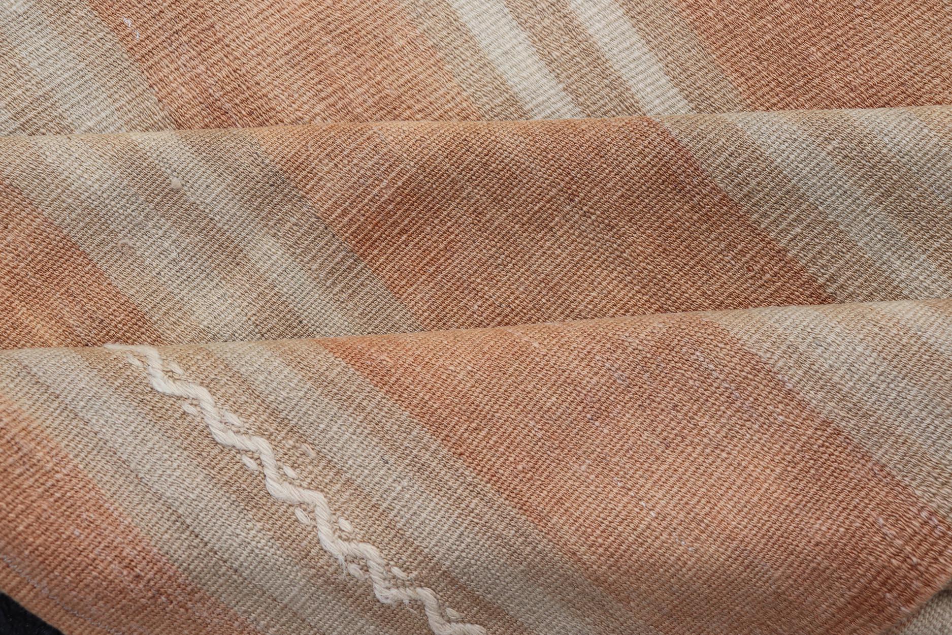 Laine Rug & Kilim Vintage turc à rayures 4'7 x 6'0 en vente
