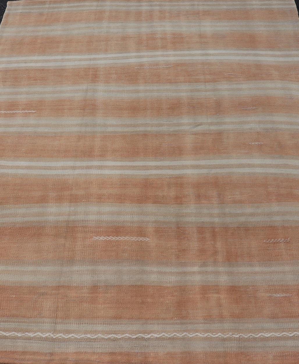 Rug & Kilim Vintage turc à rayures 4'7 x 6'0 en vente 1