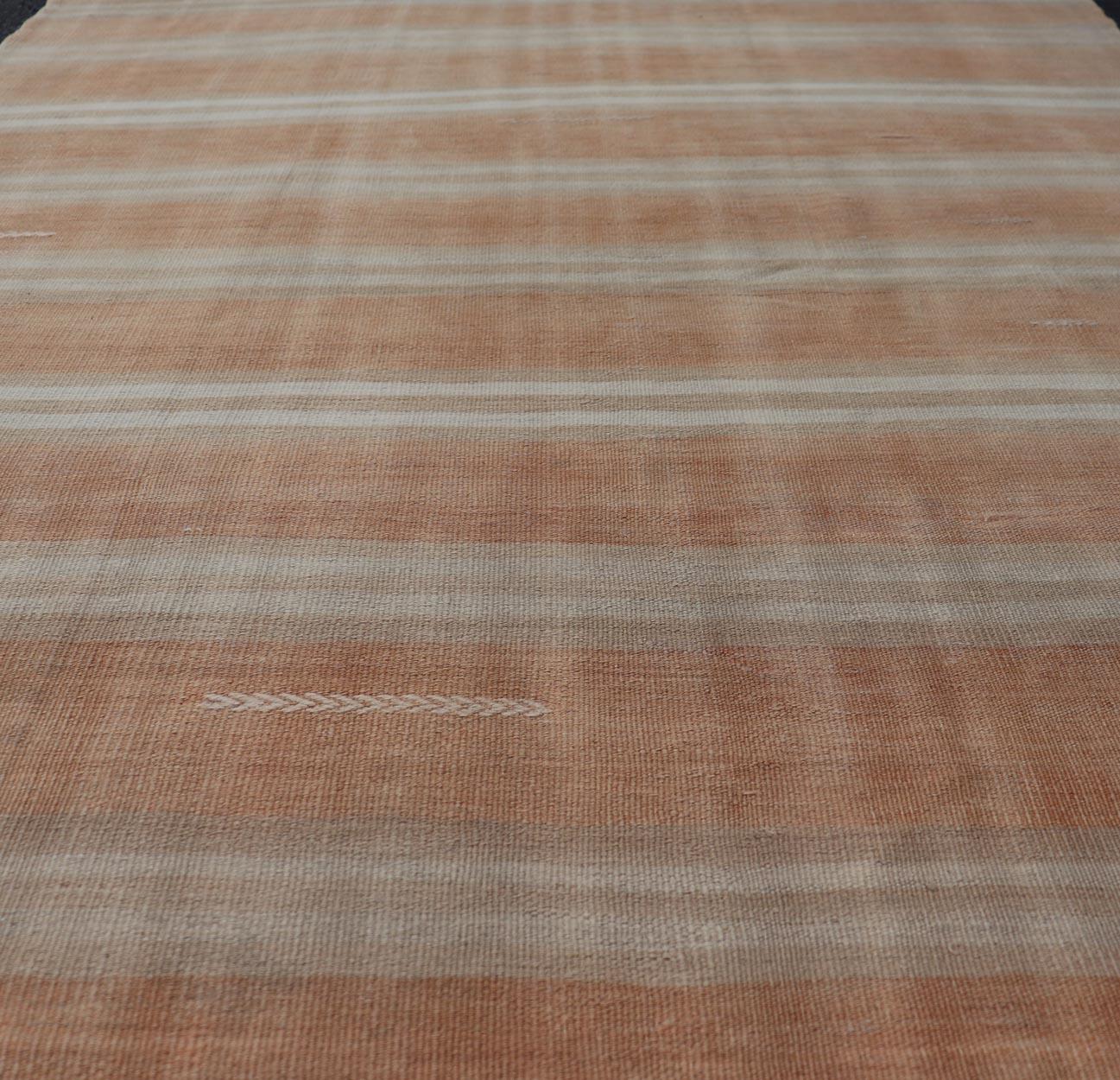 Rug & Kilim Vintage turc à rayures 4'7 x 6'0 en vente 2