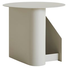 Mesa auxiliar Sentrum gris cálido by Schmahl + Schnippering