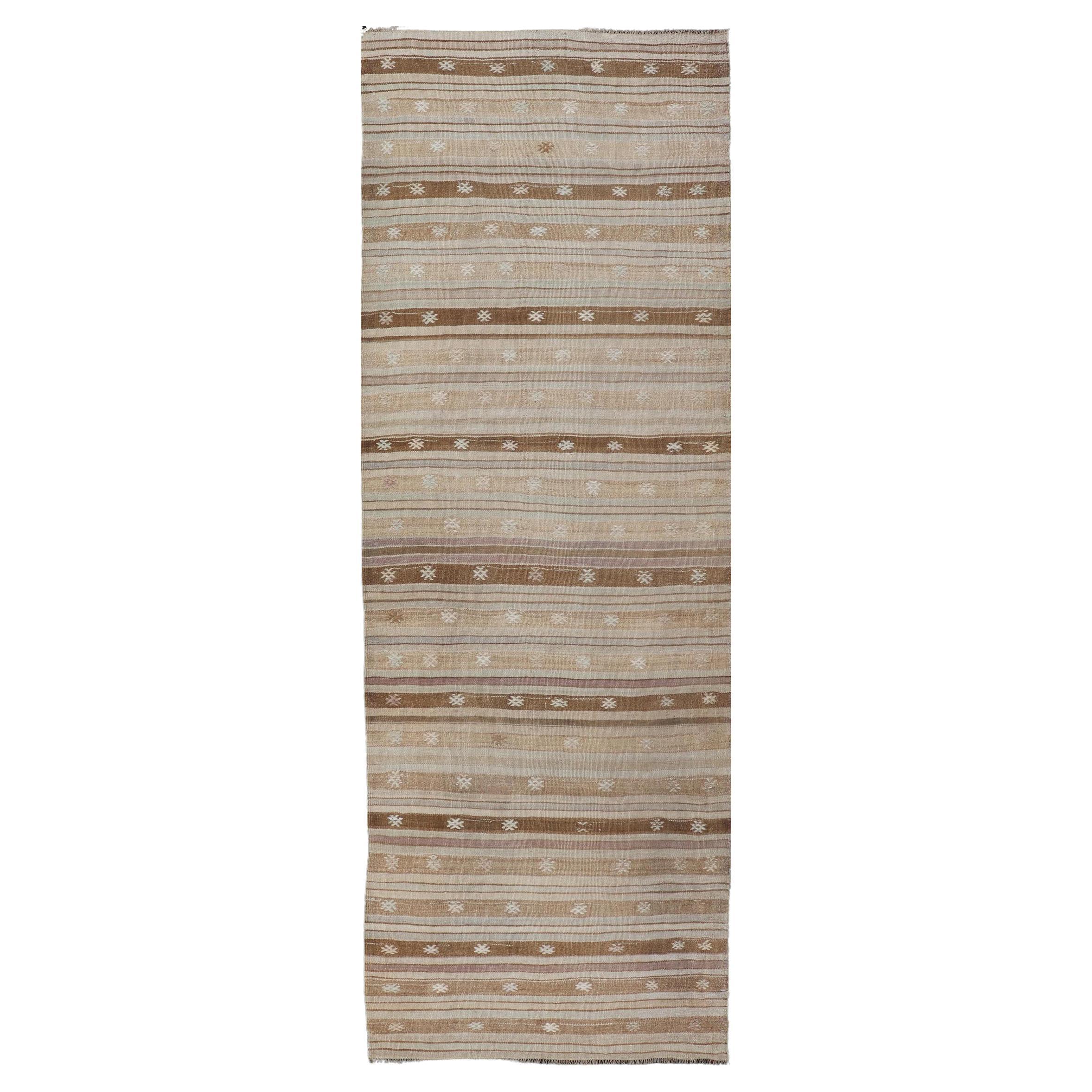 Runner Kilim turco vintage a strisce beige e marroni dai toni caldi 3'2 x 9'8