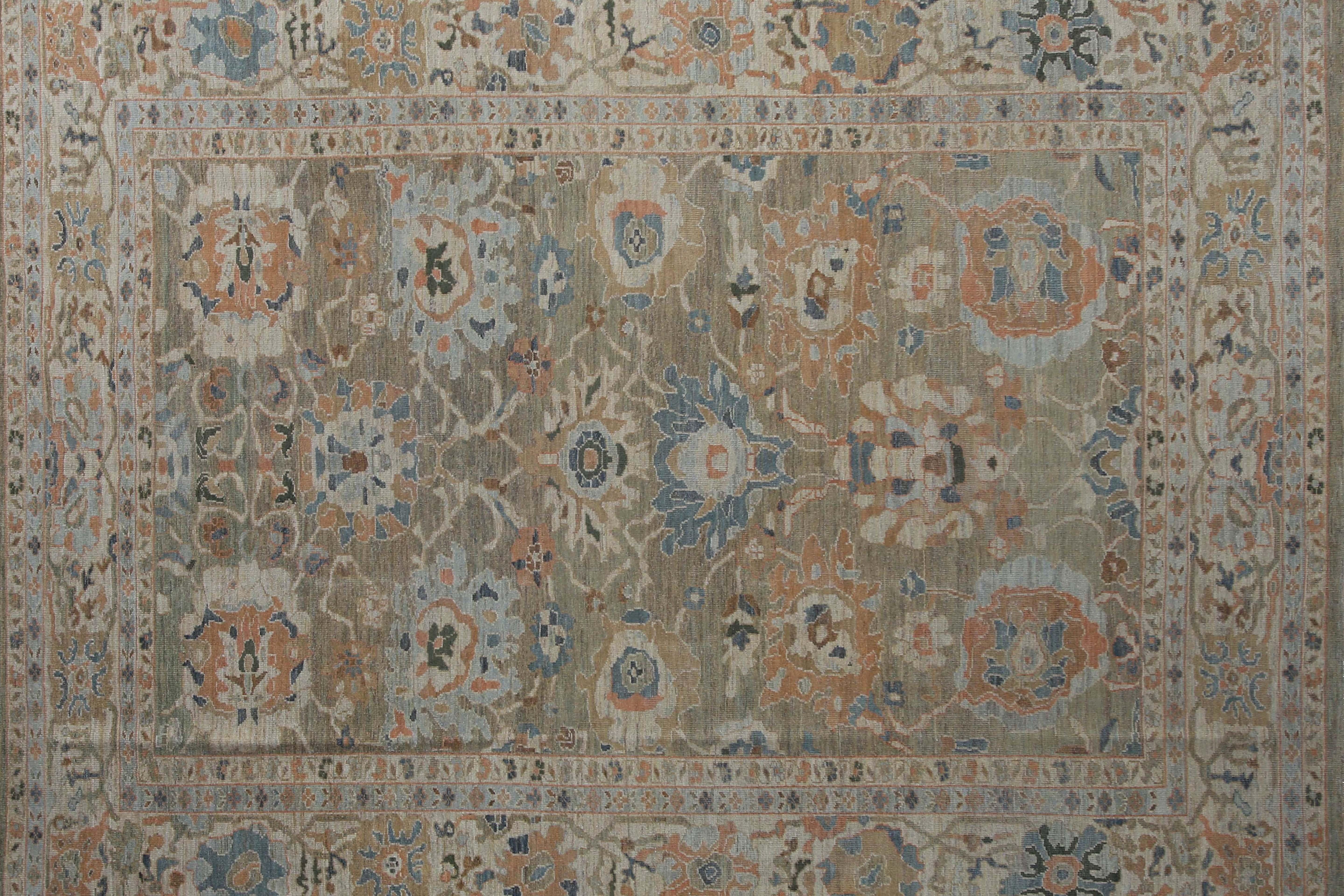 Warm Turkish Sultanabad Rug with Traditional Design For Sale 4