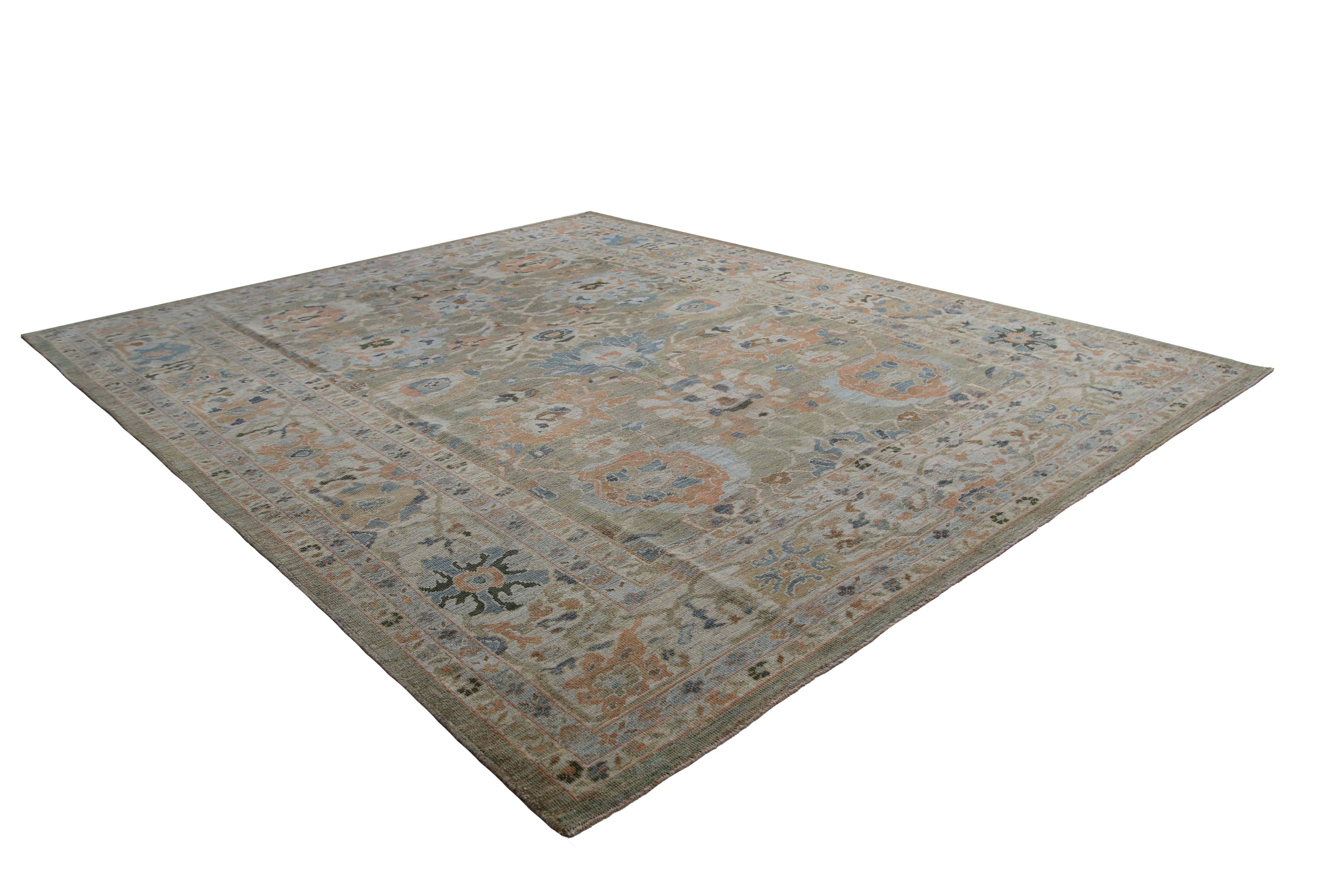 Warm Turkish Sultanabad Rug with Traditional Design For Sale 1