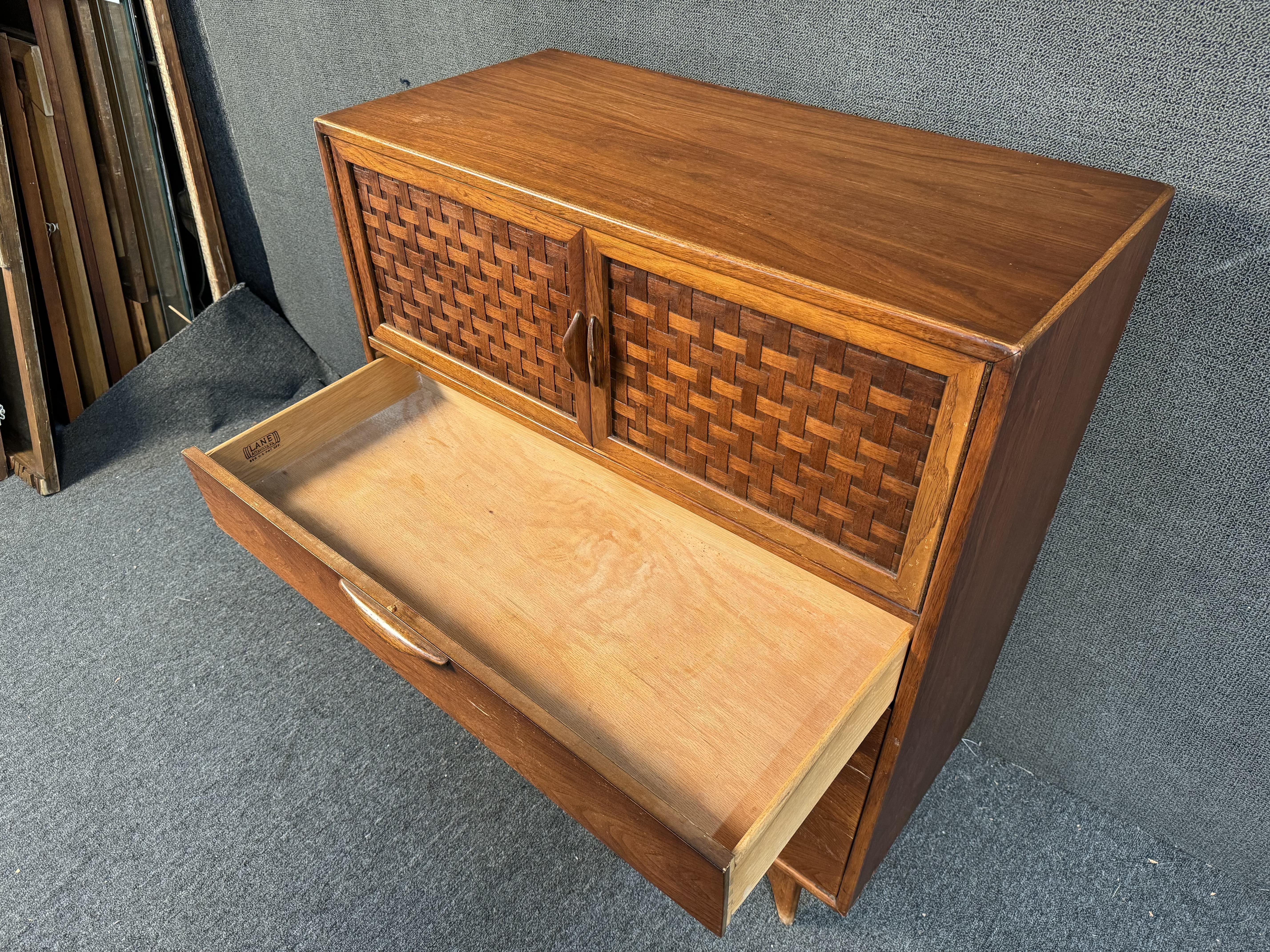 Warren Church for Lane Mid-Century Modern Gentlemans Chest For Sale 4