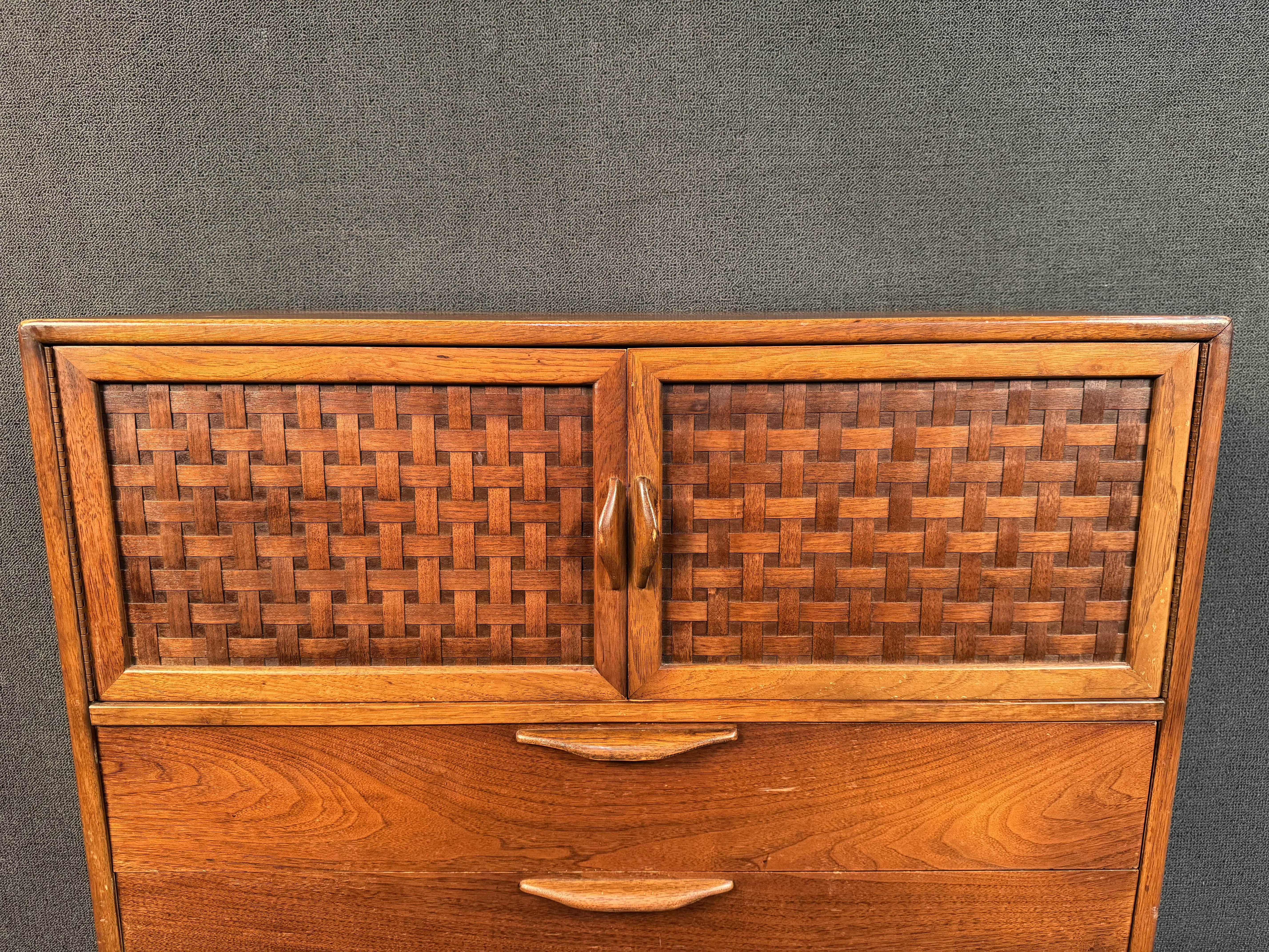 Warren Church for Lane Mid-Century Modern Gentlemans Chest For Sale 5