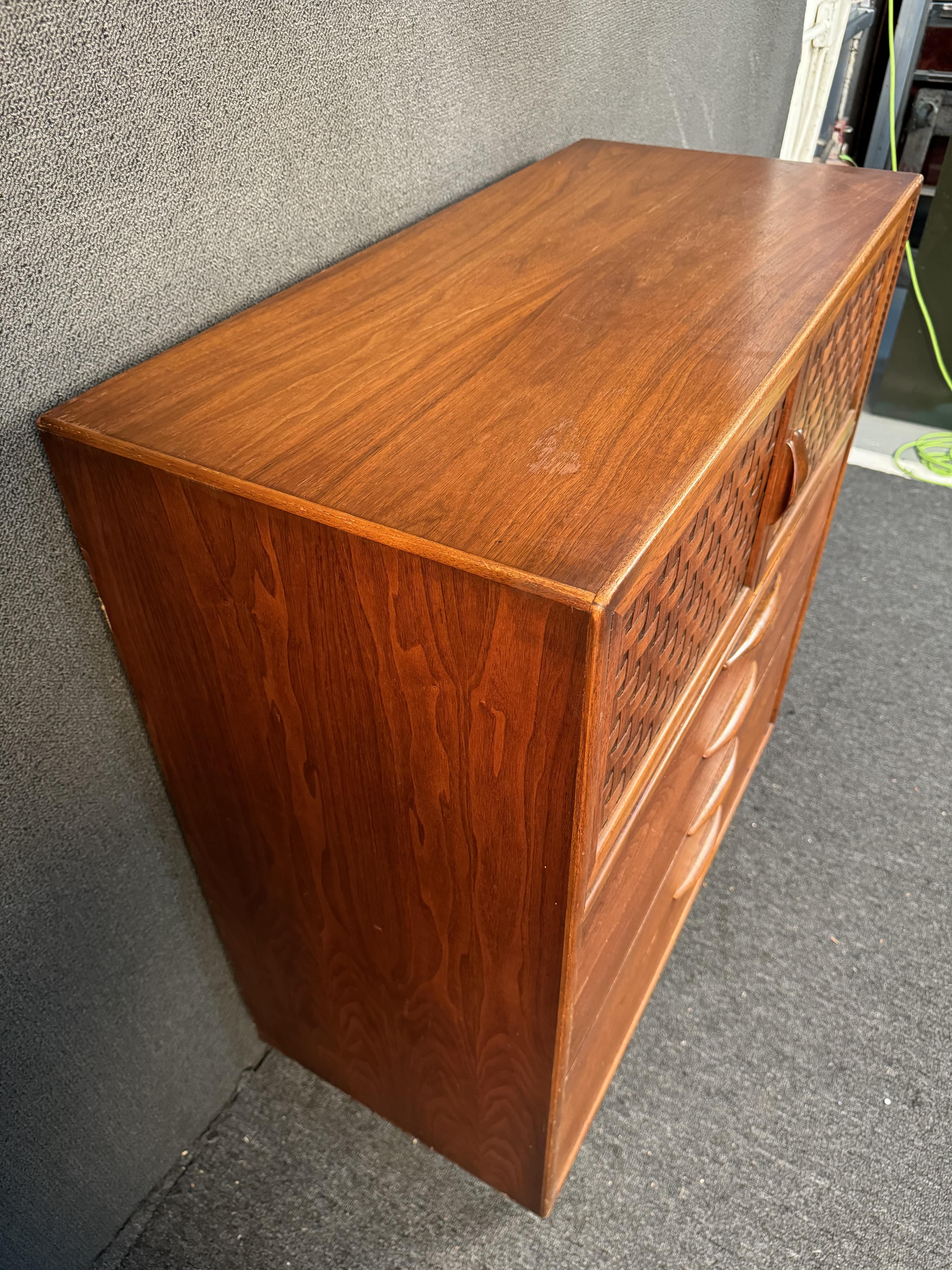 Warren Church for Lane Mid-Century Modern Gentlemans Chest For Sale 12