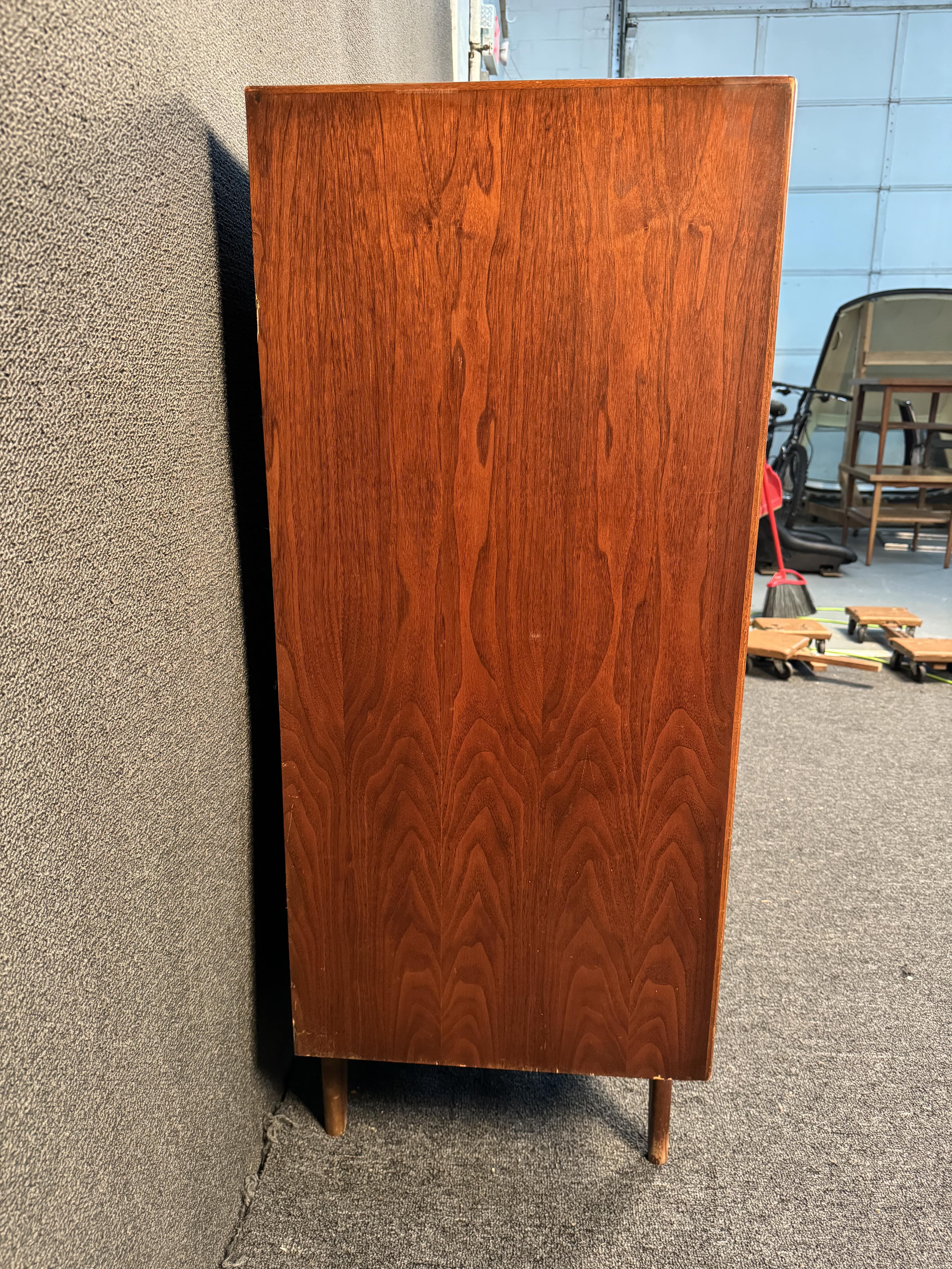 20th Century Warren Church for Lane Mid-Century Modern Gentlemans Chest For Sale