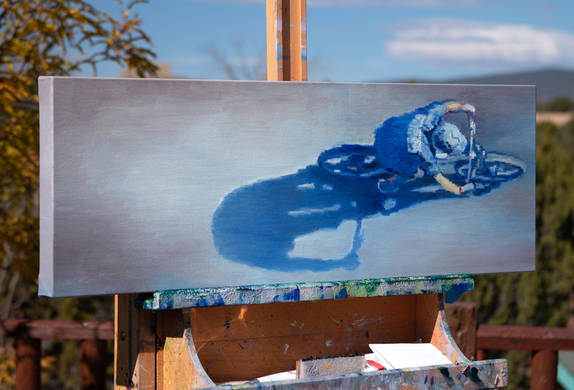 Bicicletta in blu, pittura a olio - Painting di Warren Keating