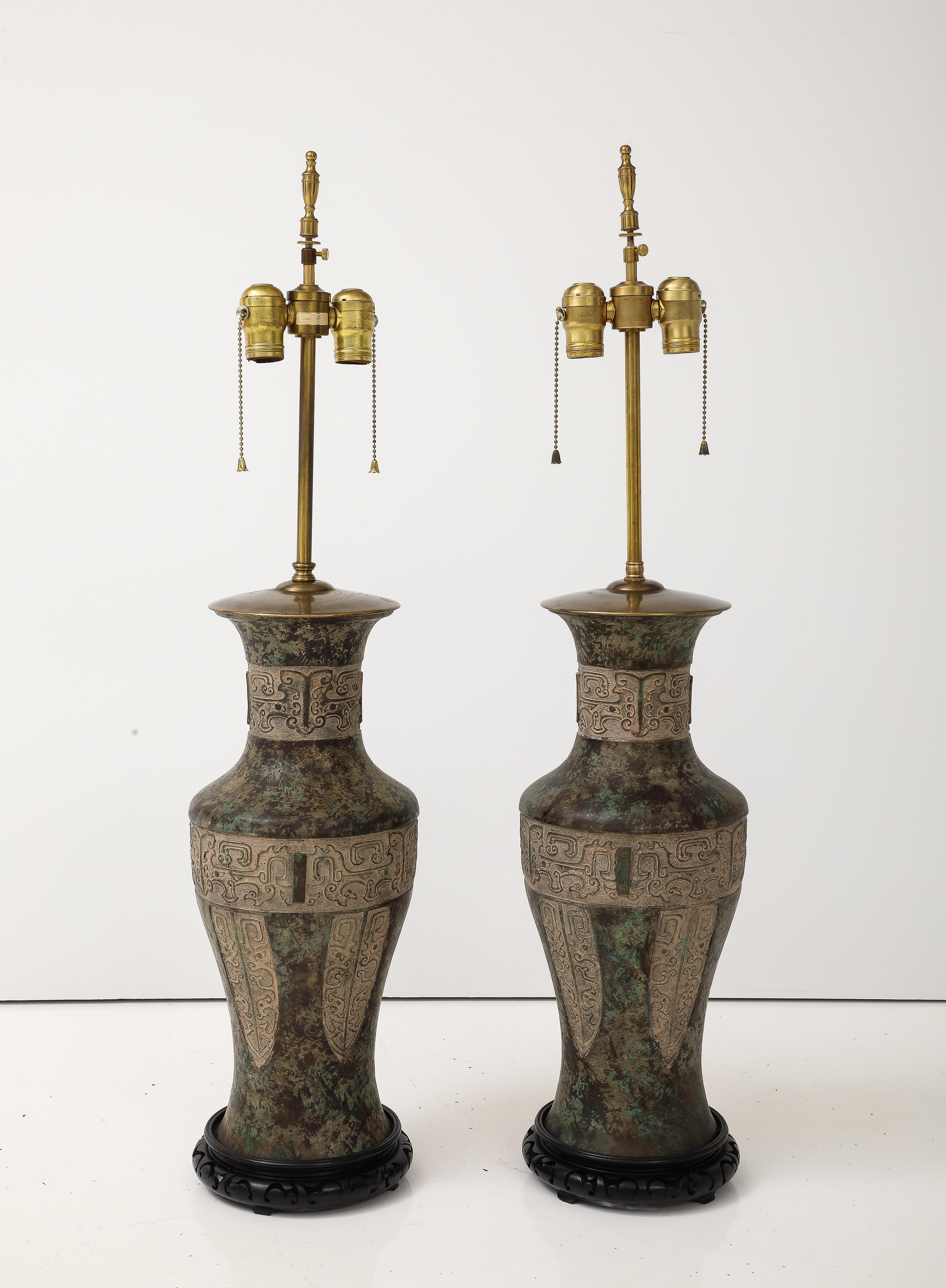 Warren Kessler  Lámparas de mesa de bronce de los años 60 en venta 2