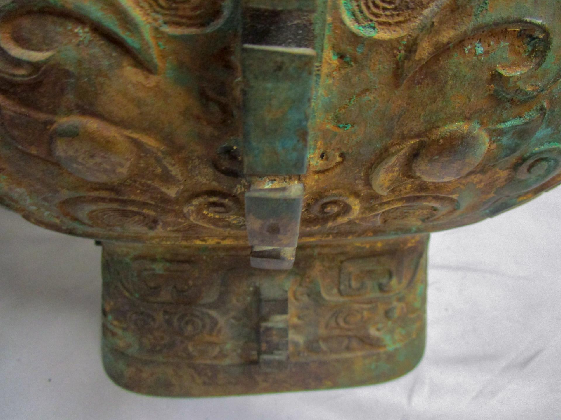 Warren Kessler Patinated Bronze Archaic Chinese Vessel Double Socket Lamp Pair  In Good Condition For Sale In Savannah, GA