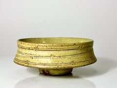 Warren MacKenzie Glazed Ceramic Drop Rim Footed Bowl in Stoneware 20th Century