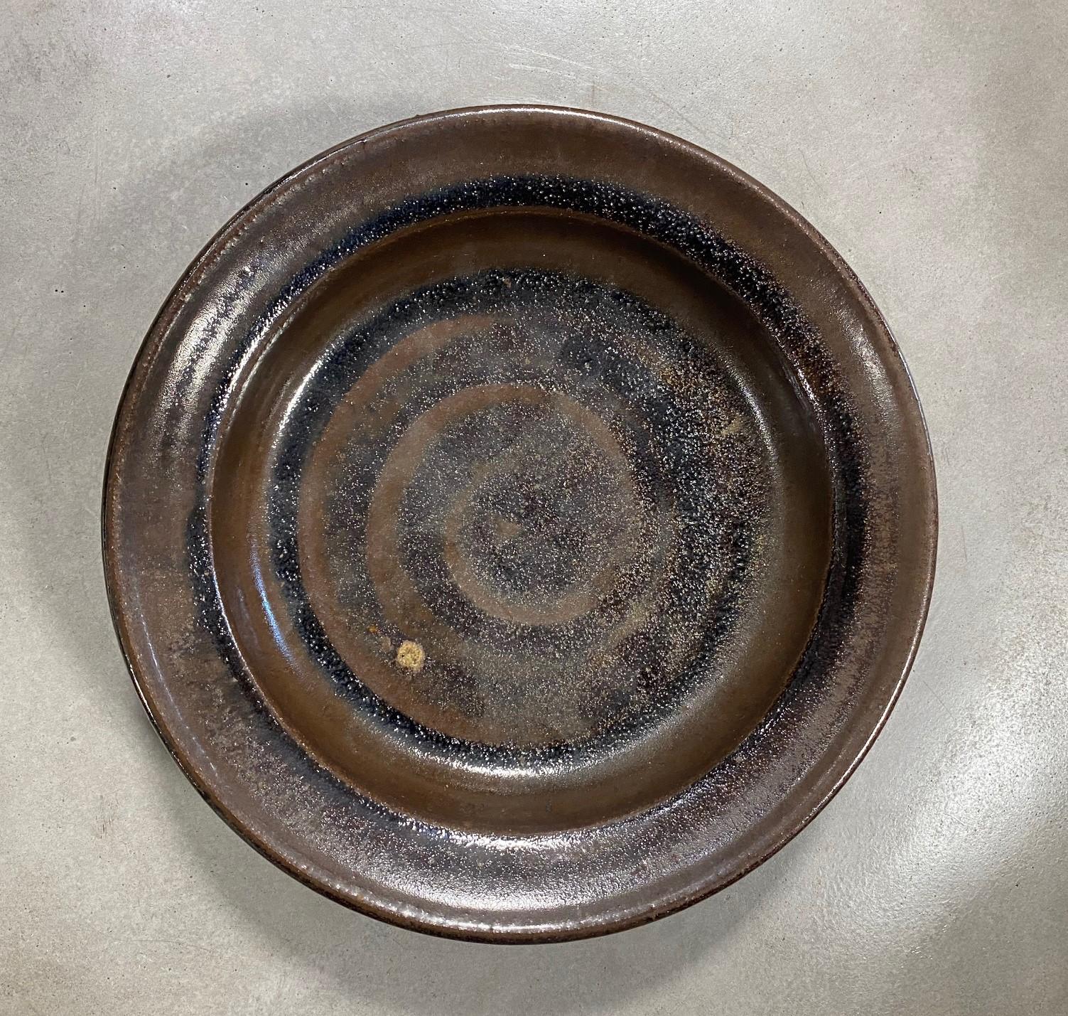 Warren MacKenzie Signed Studio Pottery Ceramic Tenmoku Glazed Footed Bowl For Sale 1