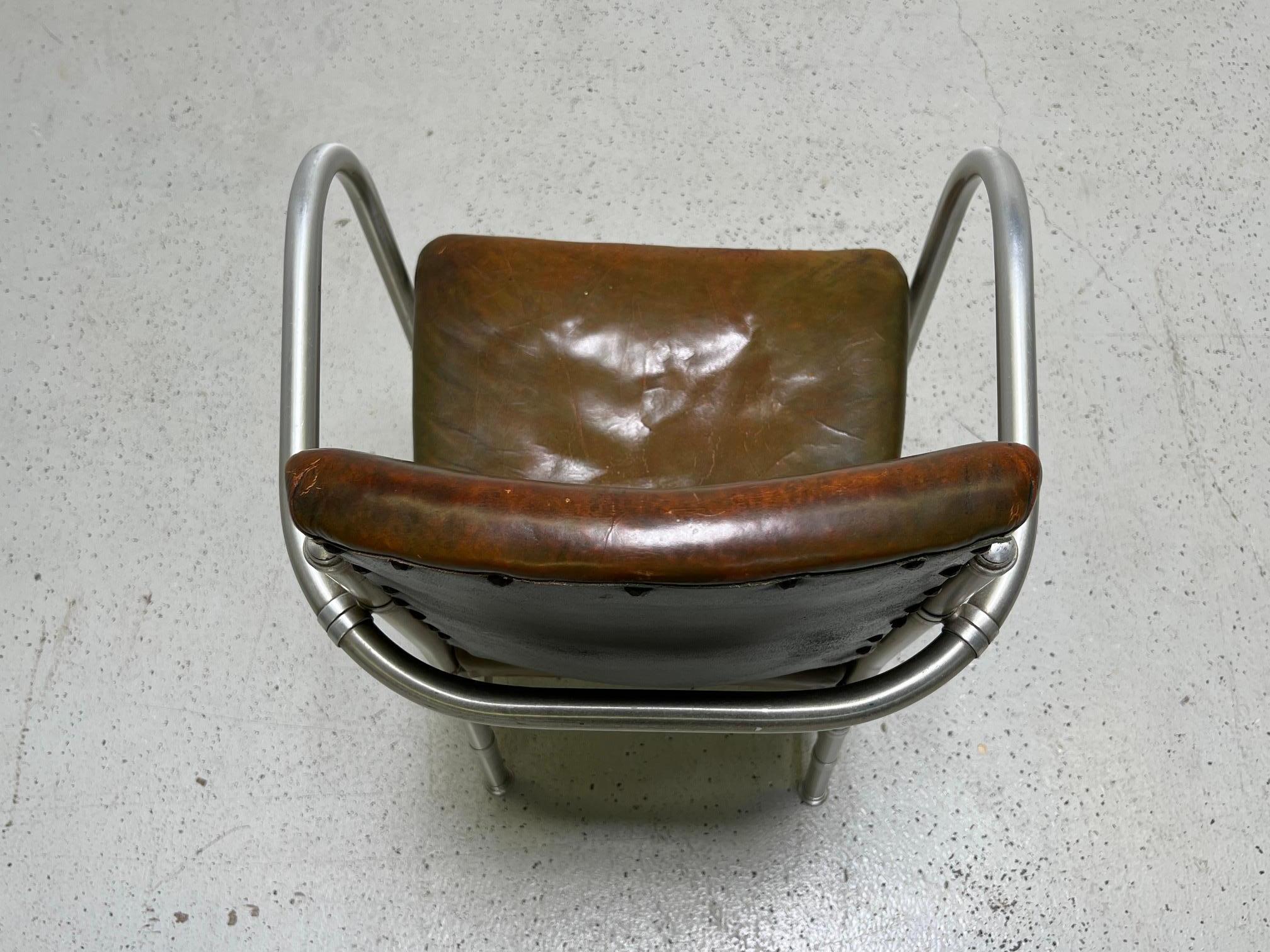Warren McArthur Armchair in Original Leather For Sale 8