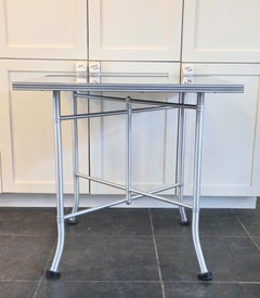 Tavolo da gioco Warren McArthur 30" Piano in formica Base a doppia X Gambe strombate c.C. 1938