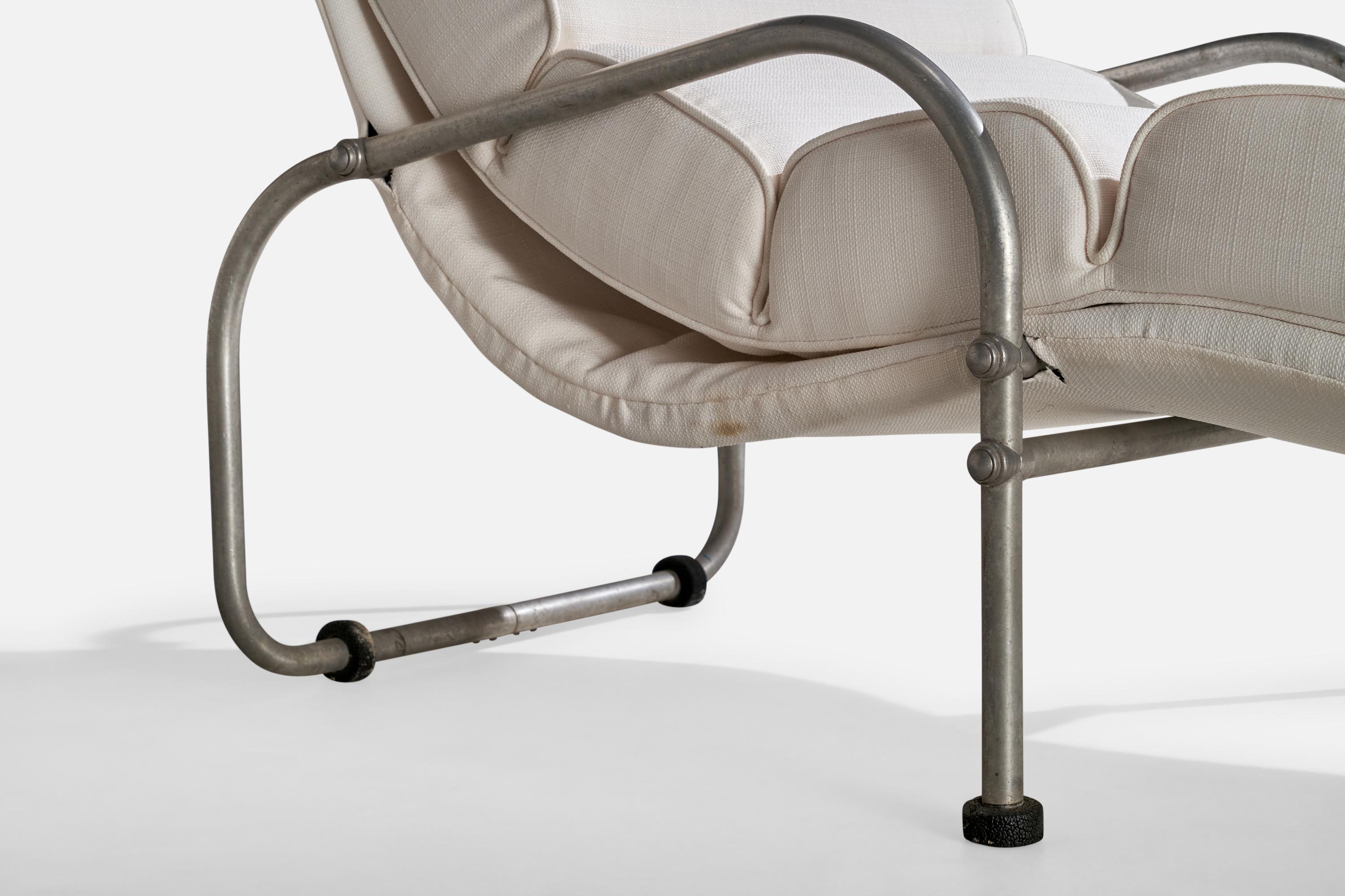 Warren McArthur, Chaise Longue, Aluminum, White Fabric, USA, c. 1930s For Sale 5