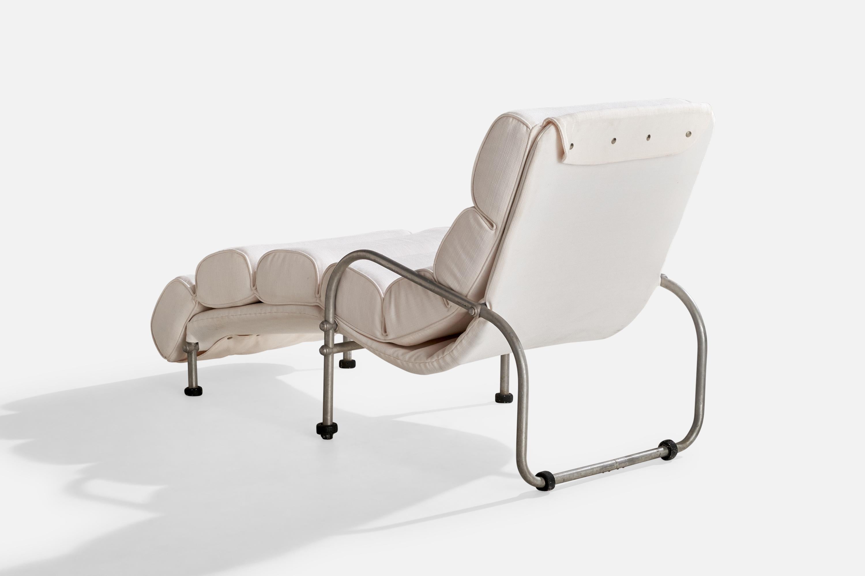 Mid-20th Century Warren McArthur, Chaise Longue, Aluminum, White Fabric, USA, c. 1930s For Sale