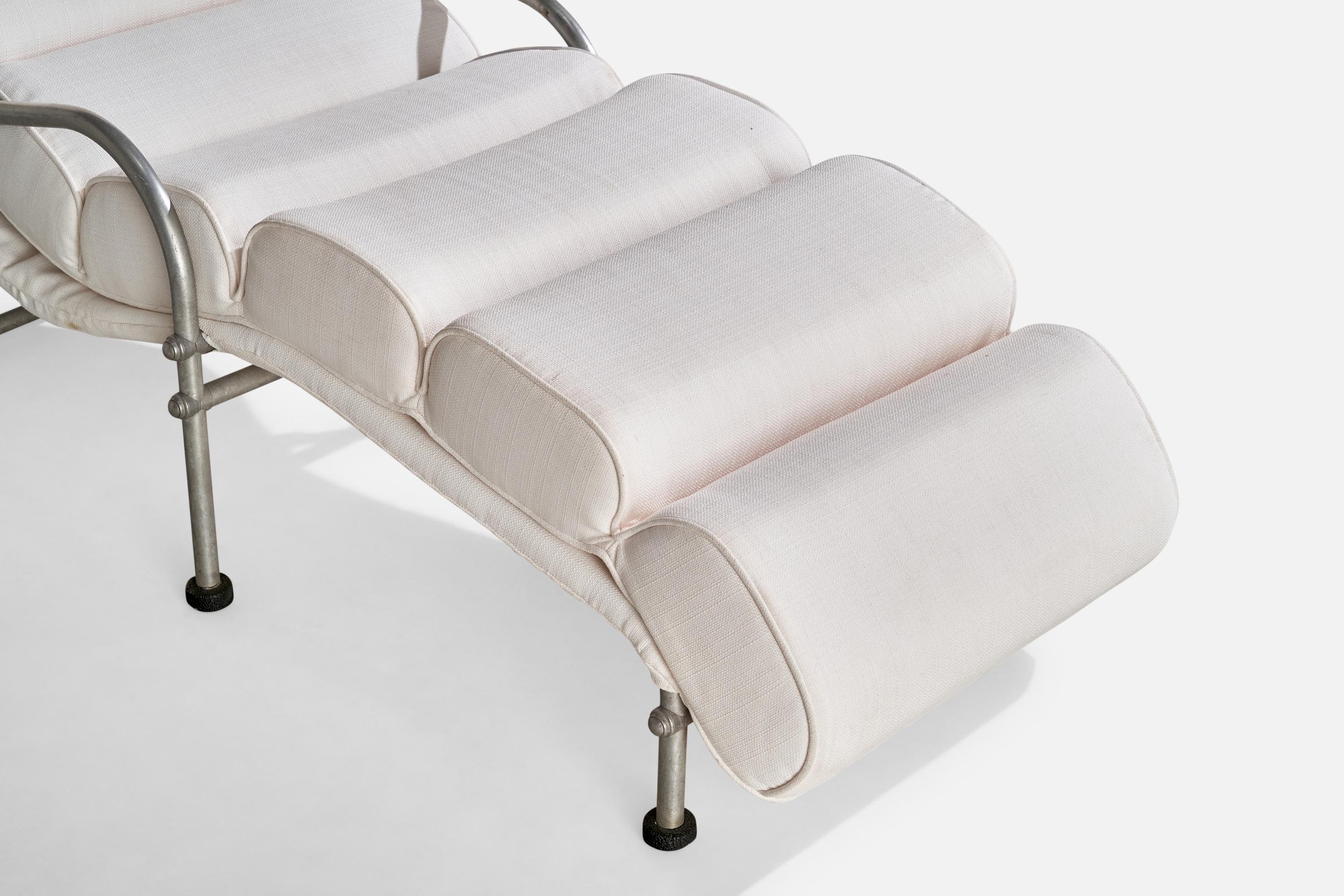 Warren McArthur, Chaise Longue, Aluminum, White Fabric, USA, c. 1930s For Sale 3