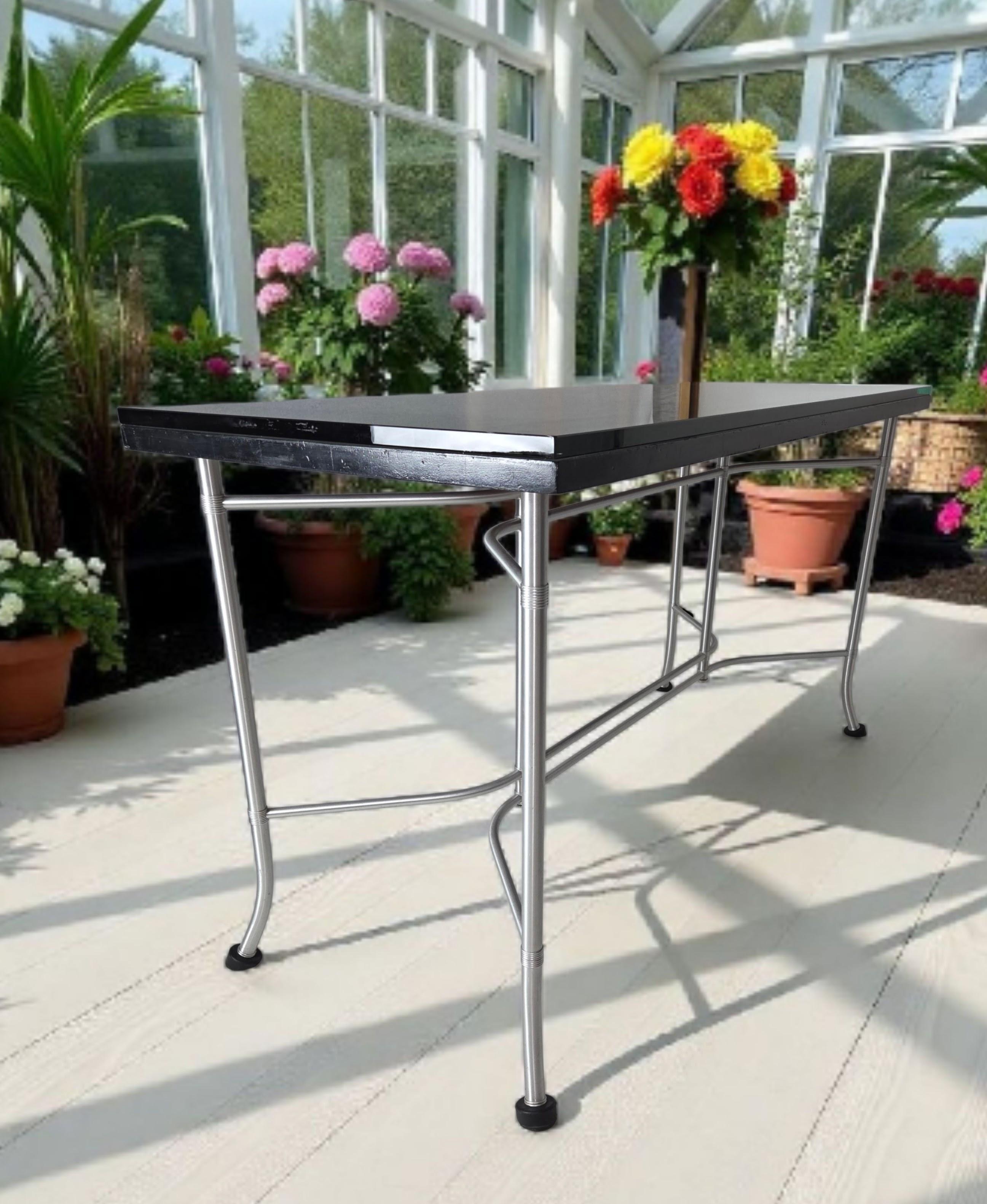 Aluminium Warren McArthur Table d'exposition de magasin de consoeurs commandée sur mesure Rome, NY 1935 en vente