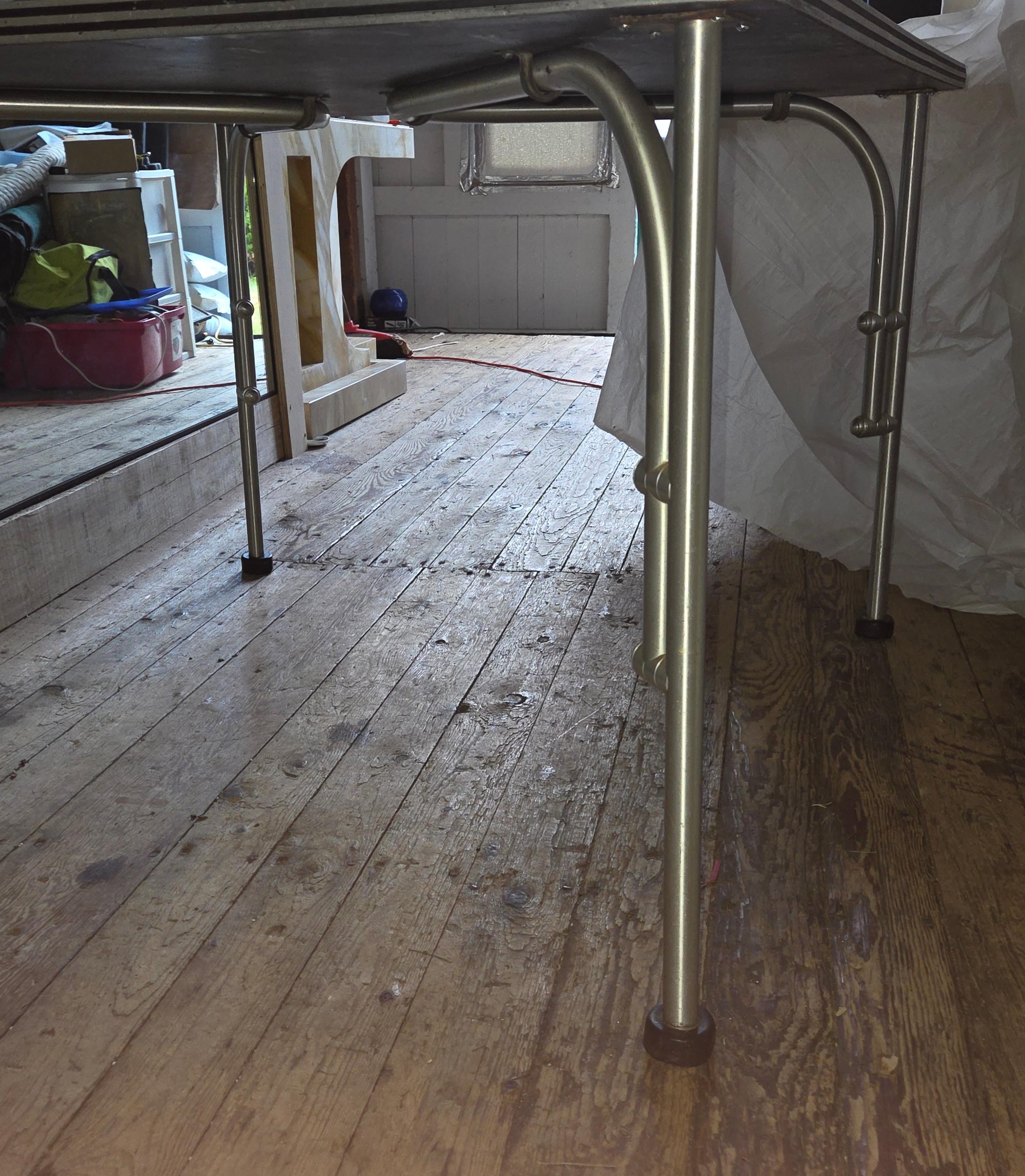 Table de salle à manger Warren McArthur 42